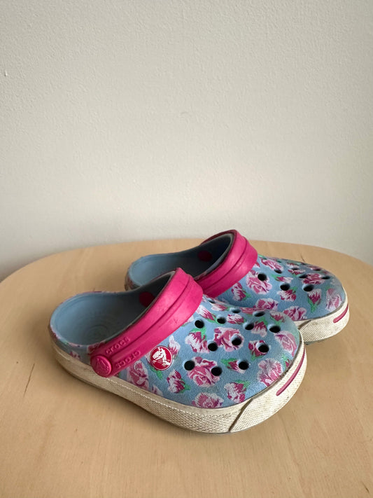 Rose Crocs / Size 6-7 Toddler