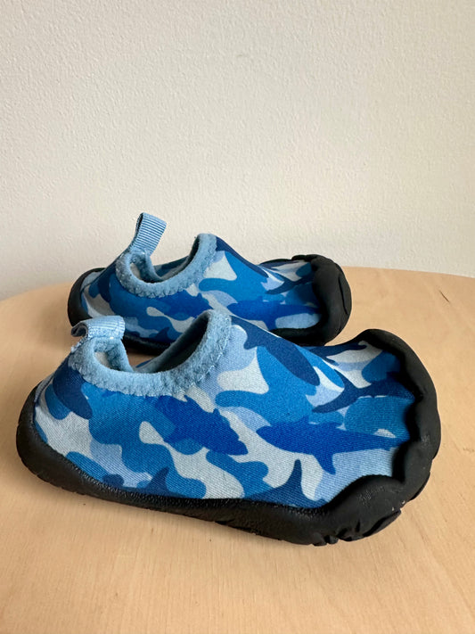 Blue Shark Camo Water Shoes / Size 7 Toddler