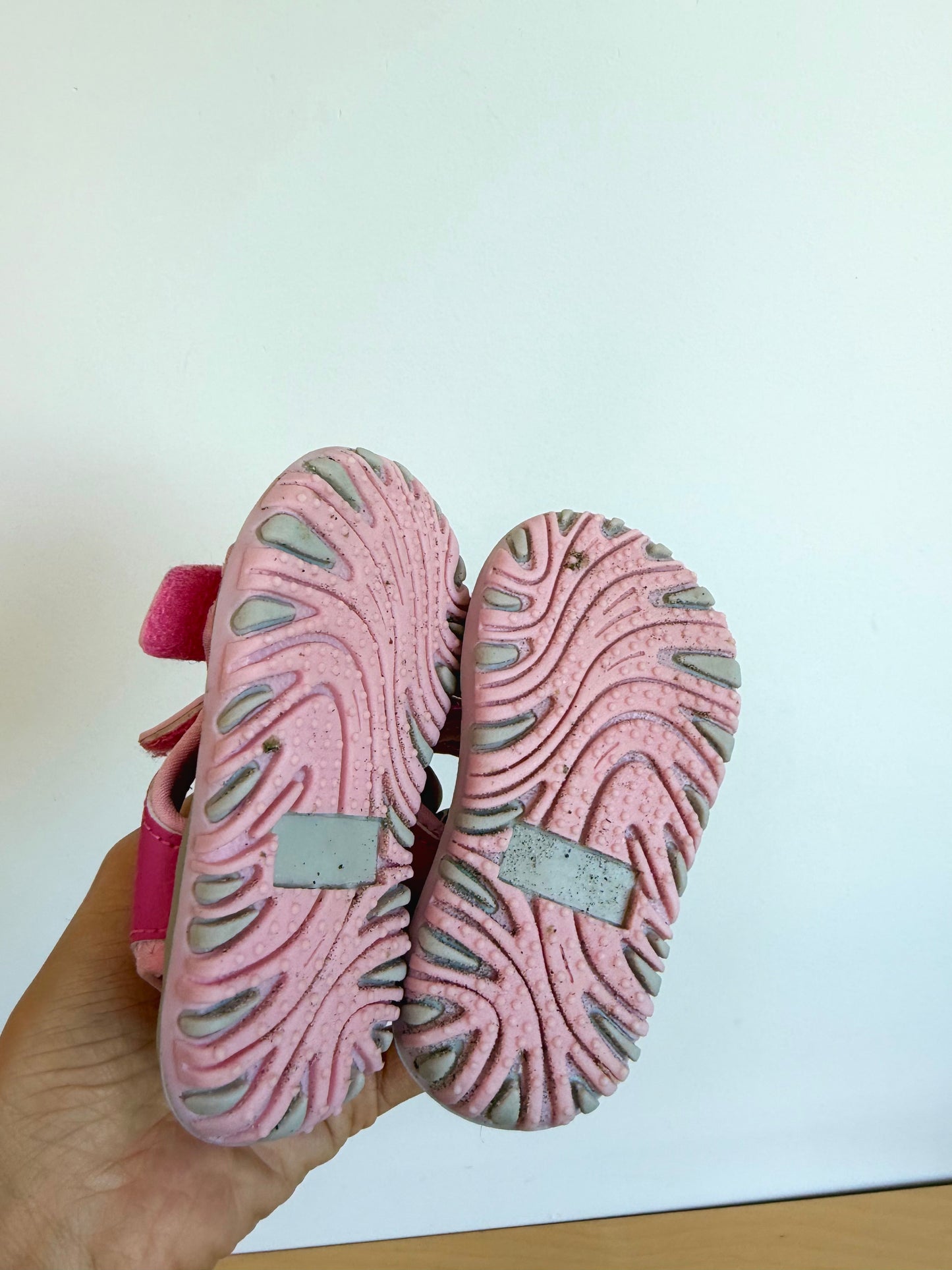 Pink Butterfly Sandals / Size 4 Toddler