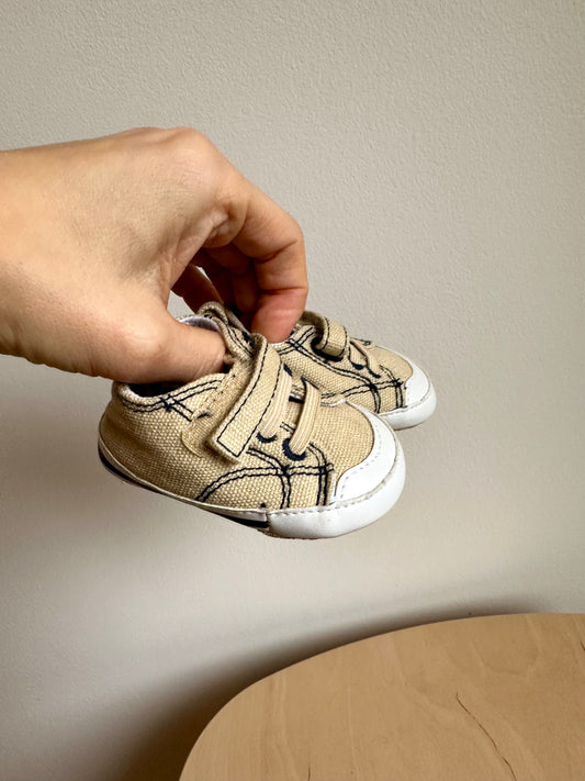 Canvas Velcro Shoes / Size 1 Infant