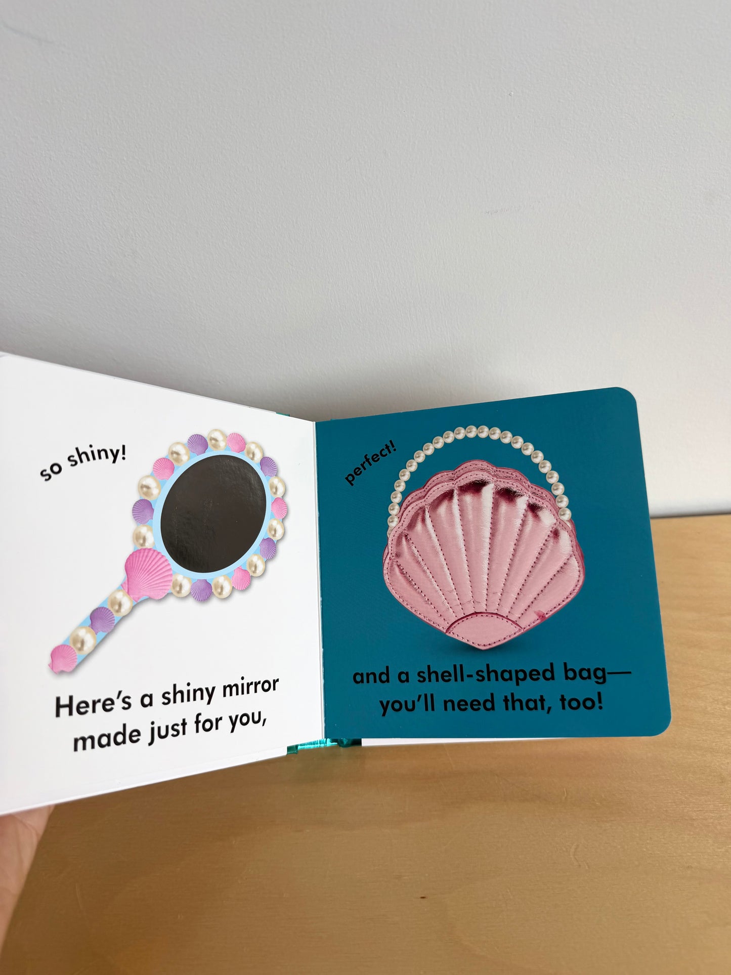 Touch + Feel Mermaid Board Book / 0-2 years