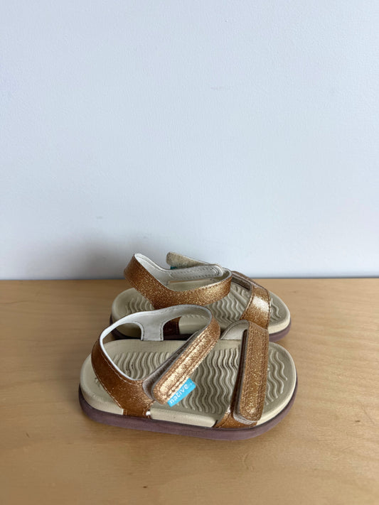 Native Gold Sparkly Strap Sandals / Size 6 toddler