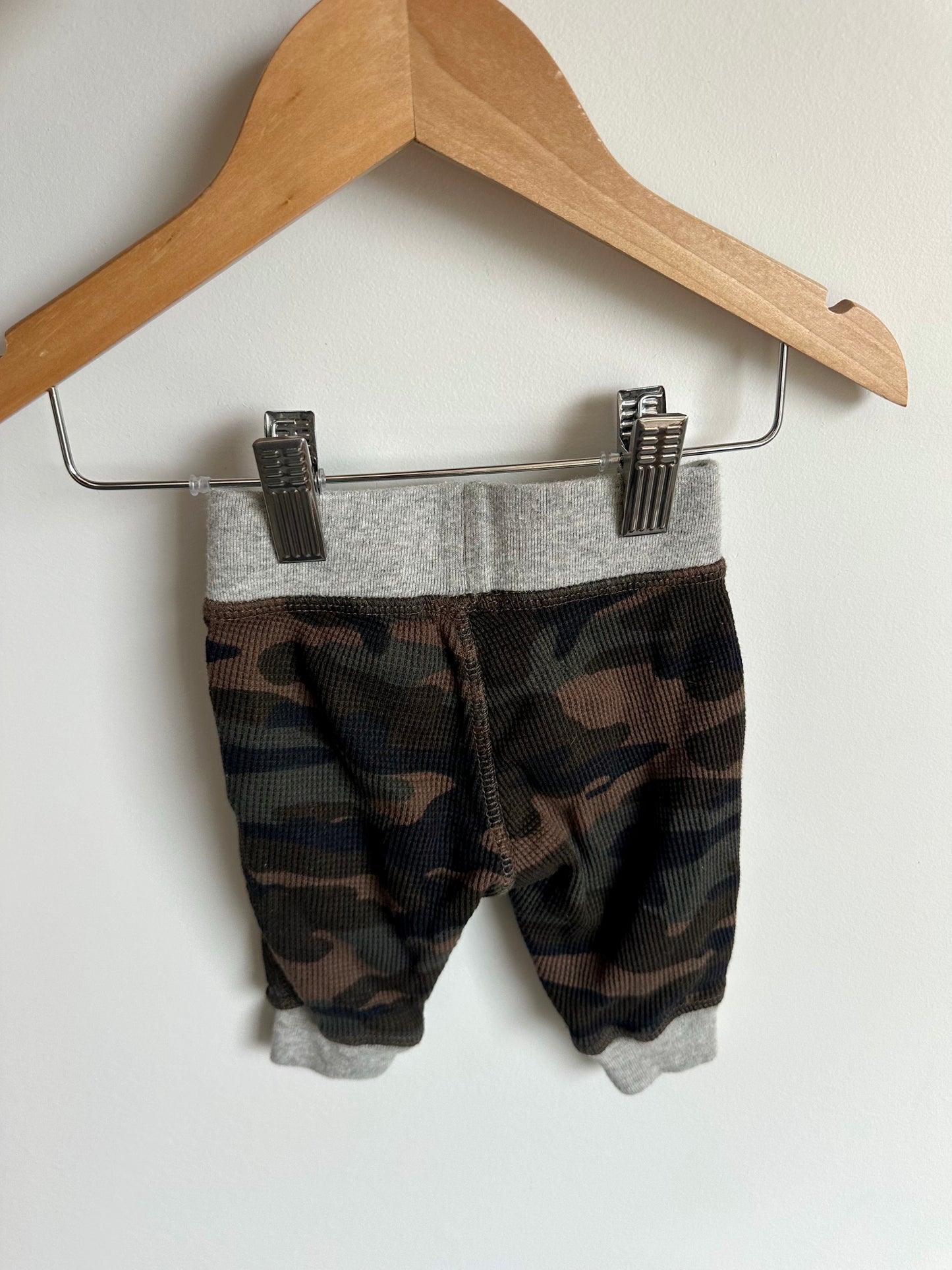 Gap Camo Knee Patch Joggers / 0-3m