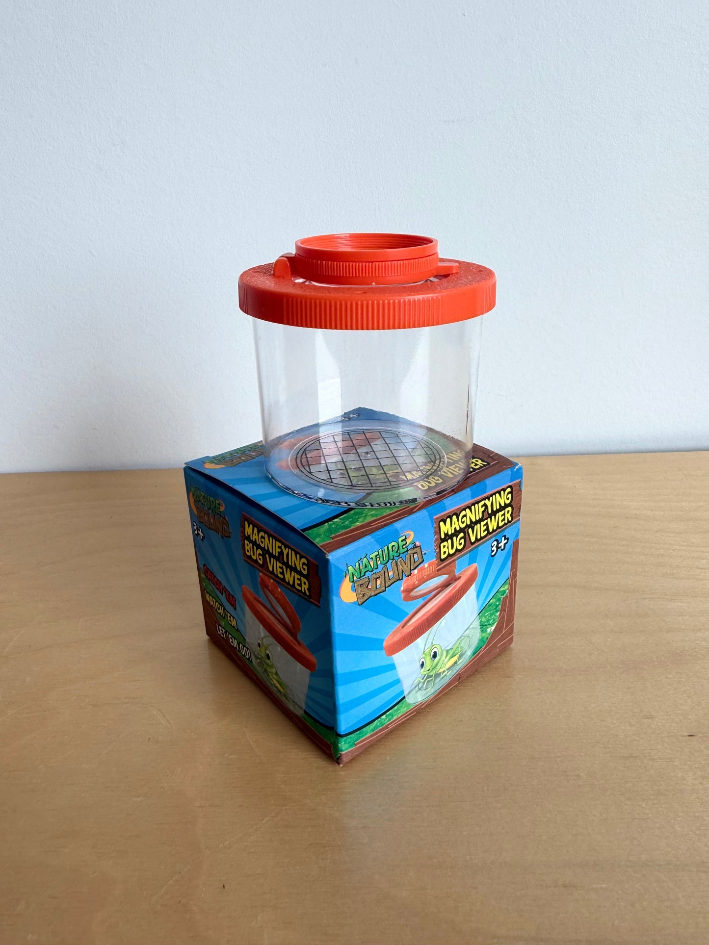 Magnifying Bug Viewer (in Box)