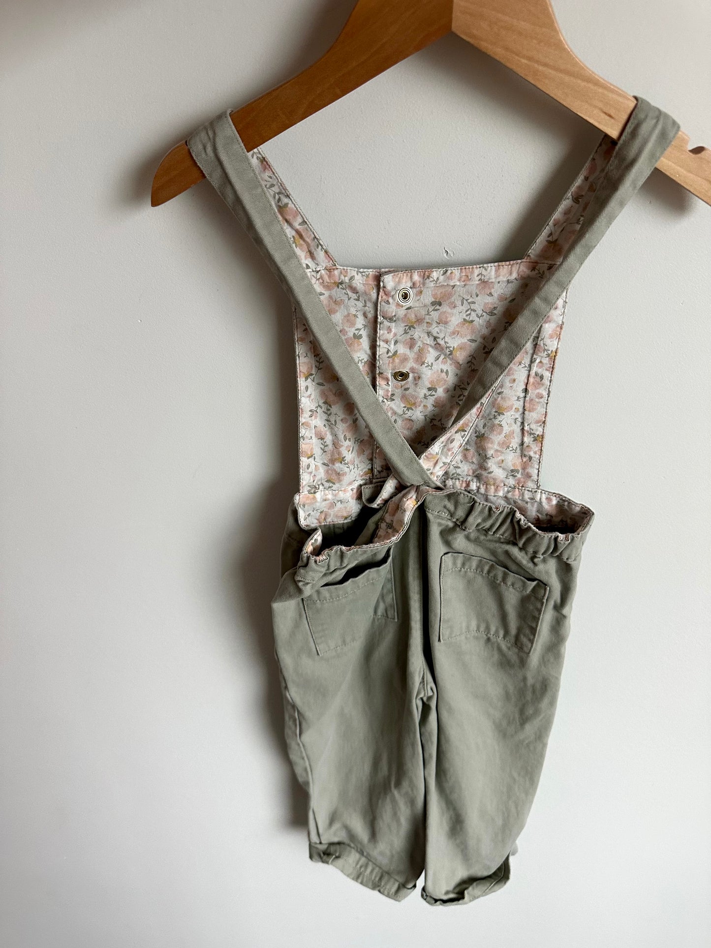 Green with Buttons Overalls / 2T