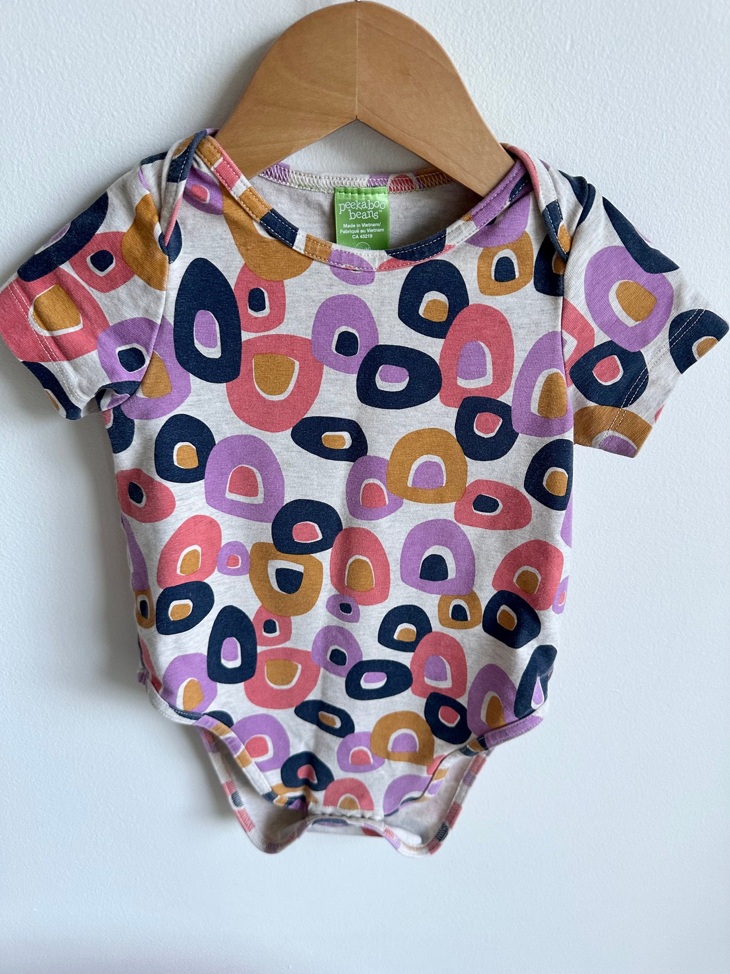 Peekaboo Beans Pattern Bodysuit / 18-24m