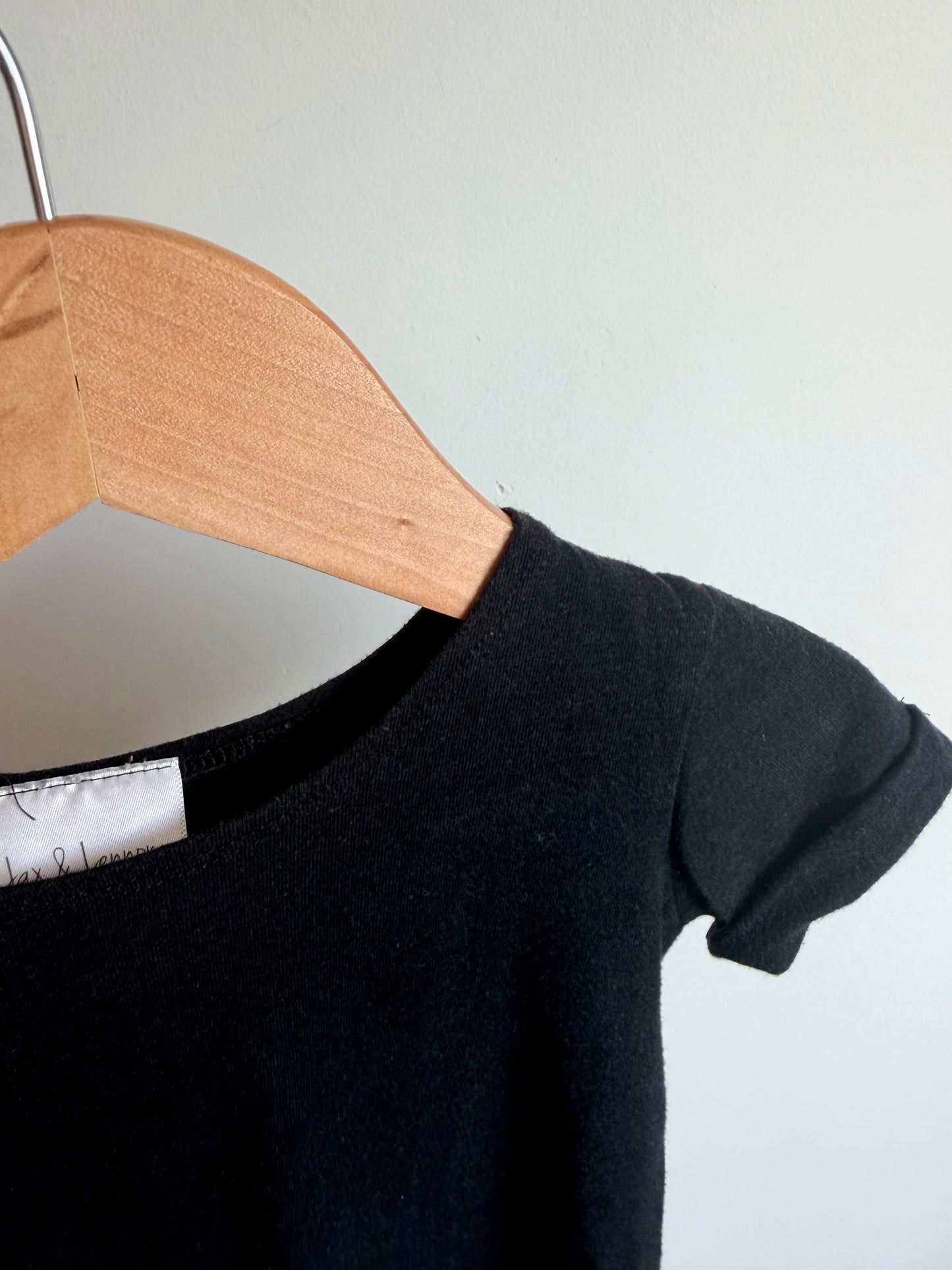 Jax & Lennon Bamboo Black T-shirt / 12-18m