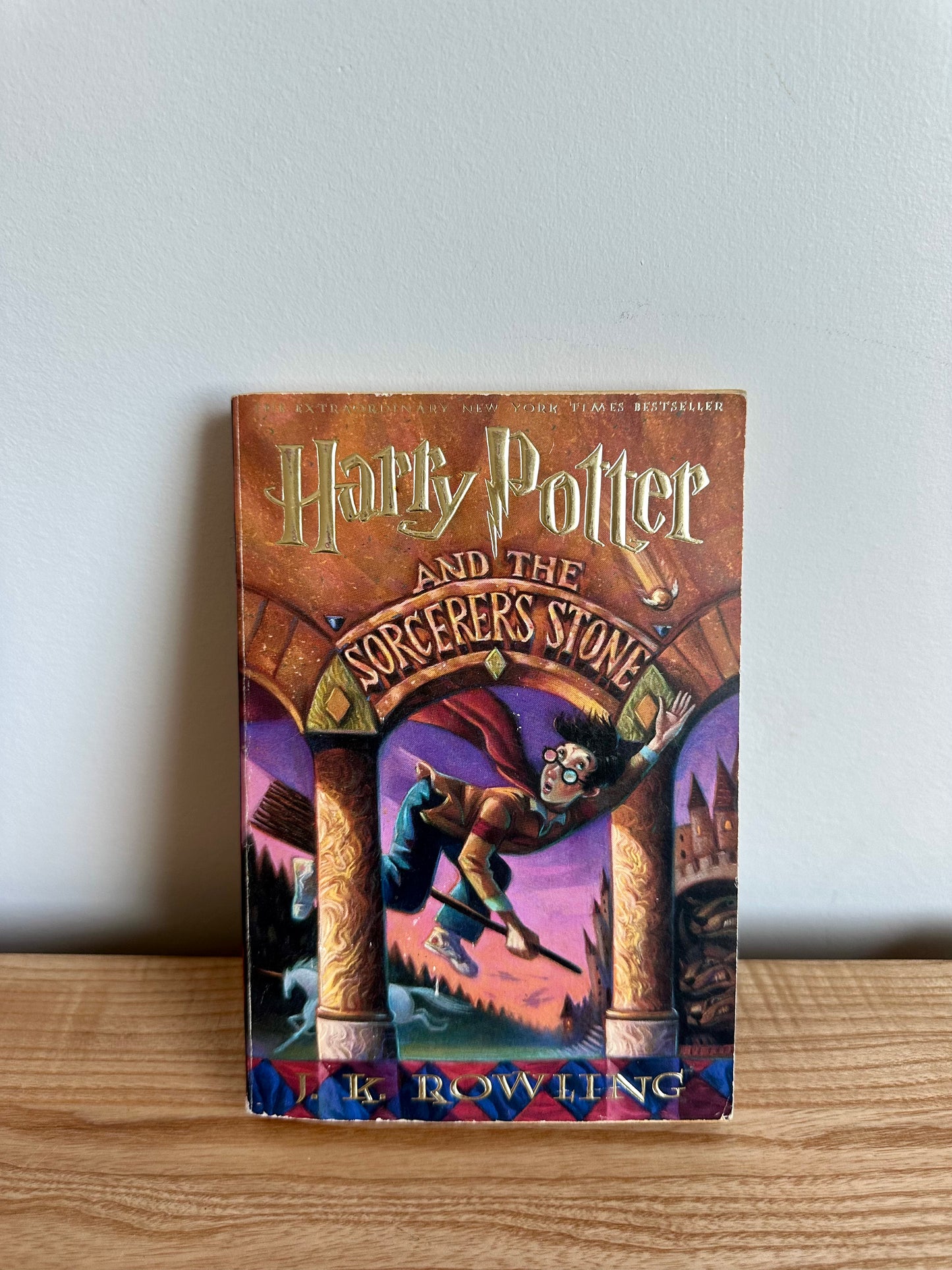 Harry Potter and the Sorcerer's Stone Book #1 / 8-12 years