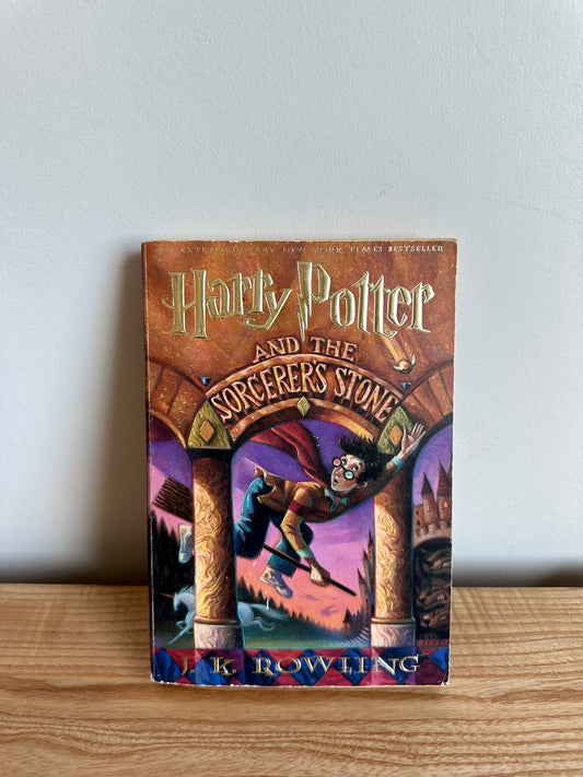 Harry Potter and the Sorcerer's Stone Book #1 / 8-12 years