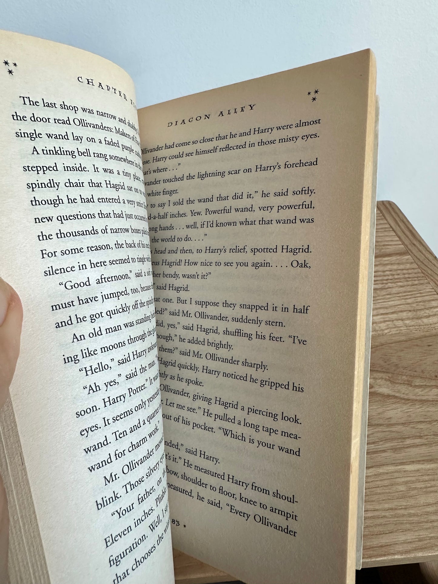 Harry Potter and the Sorcerer's Stone Book #1 / 8-12 years