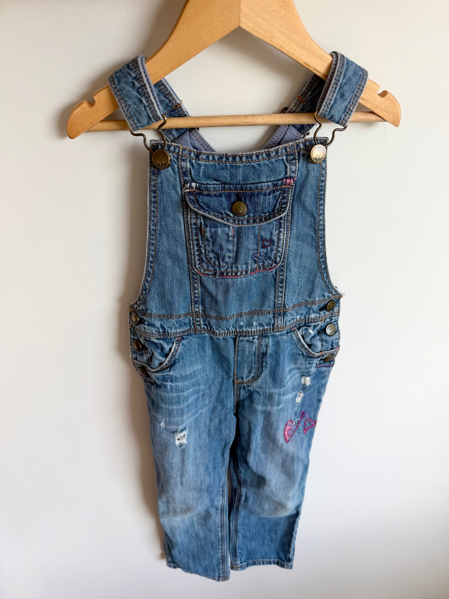 Gap Denim Embroidered Overalls / 4T