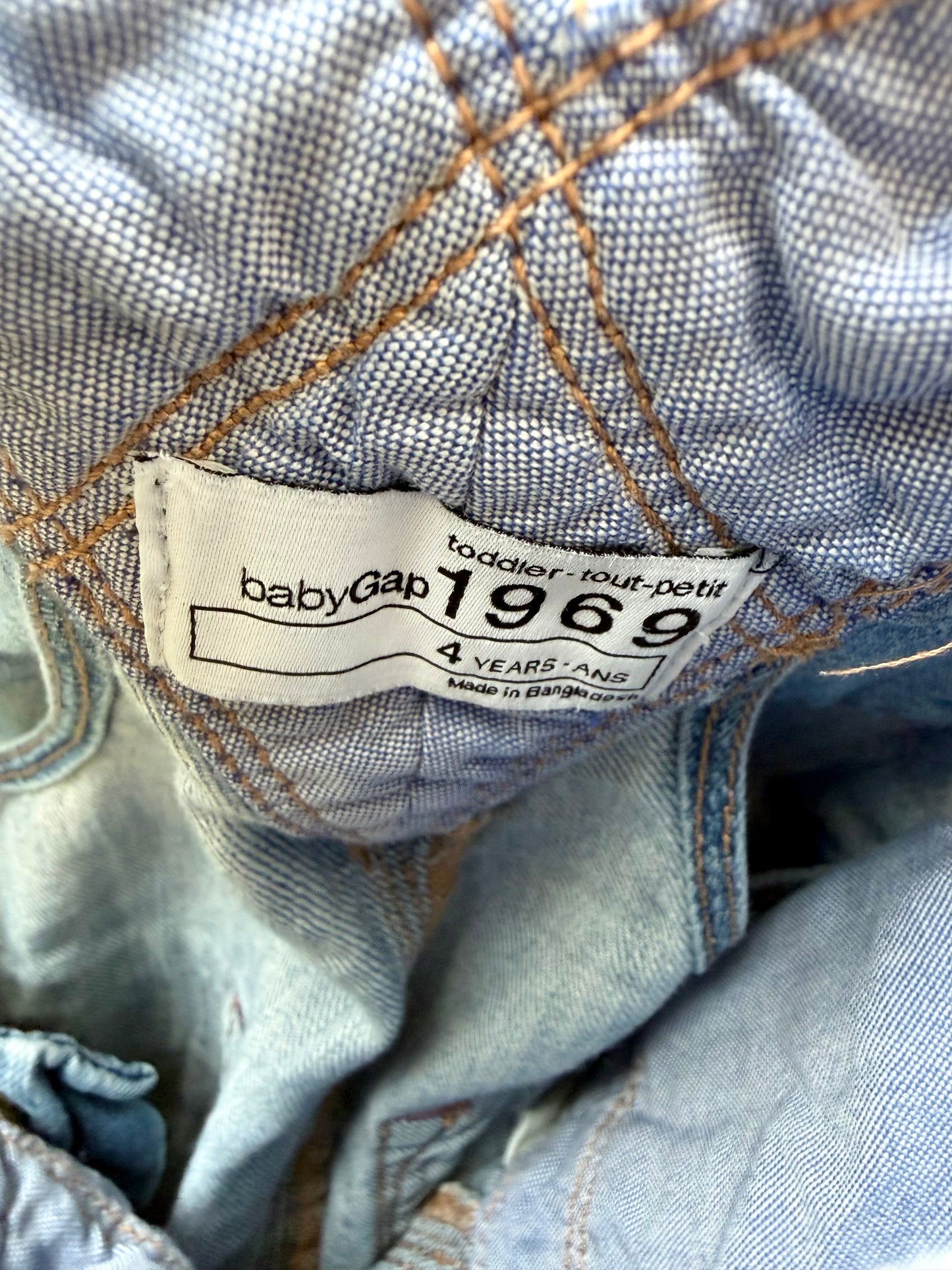 Gap Denim Embroidered Overalls / 4T