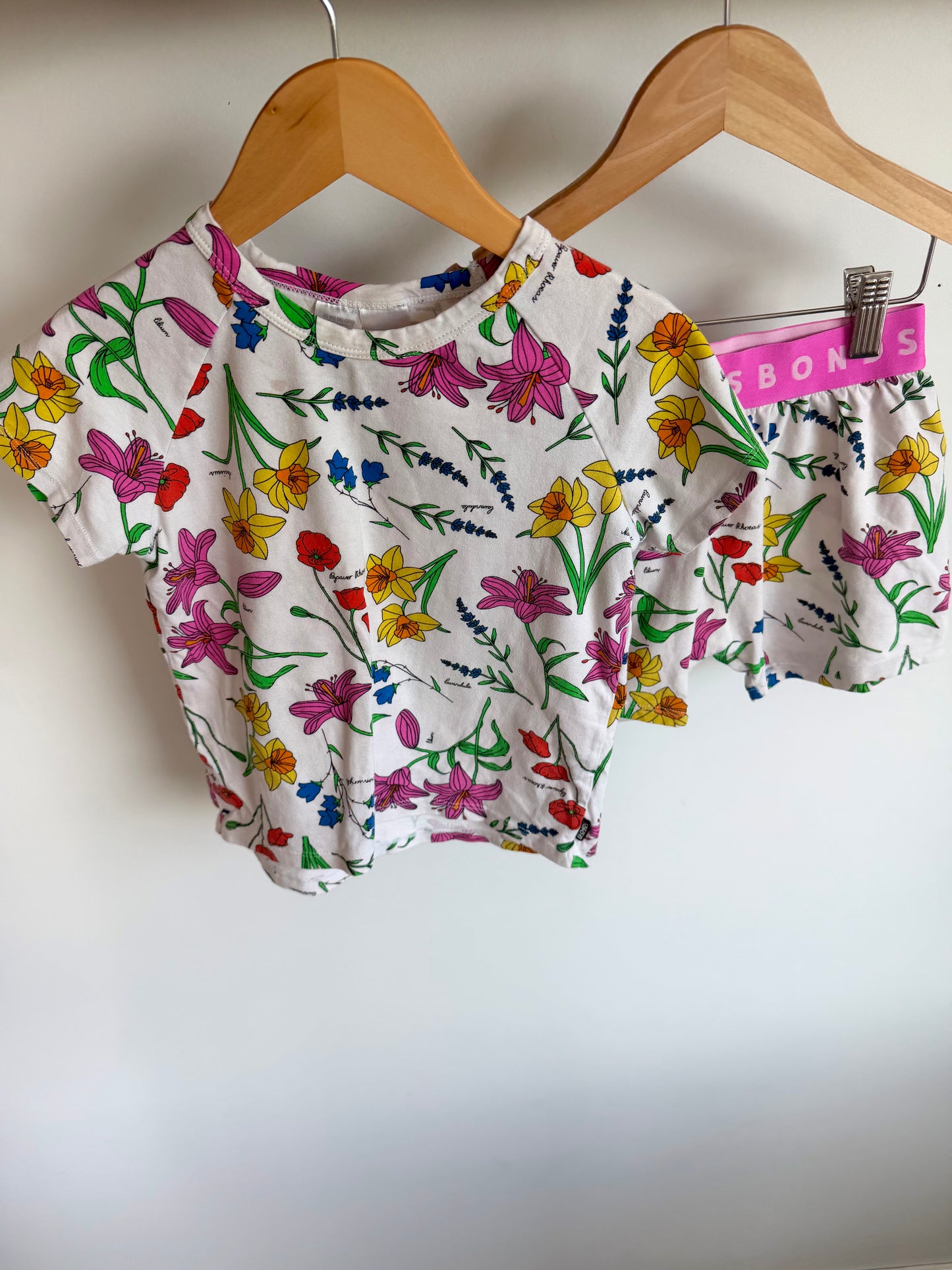 Bonds Floral Top + Shorts Set / 4T