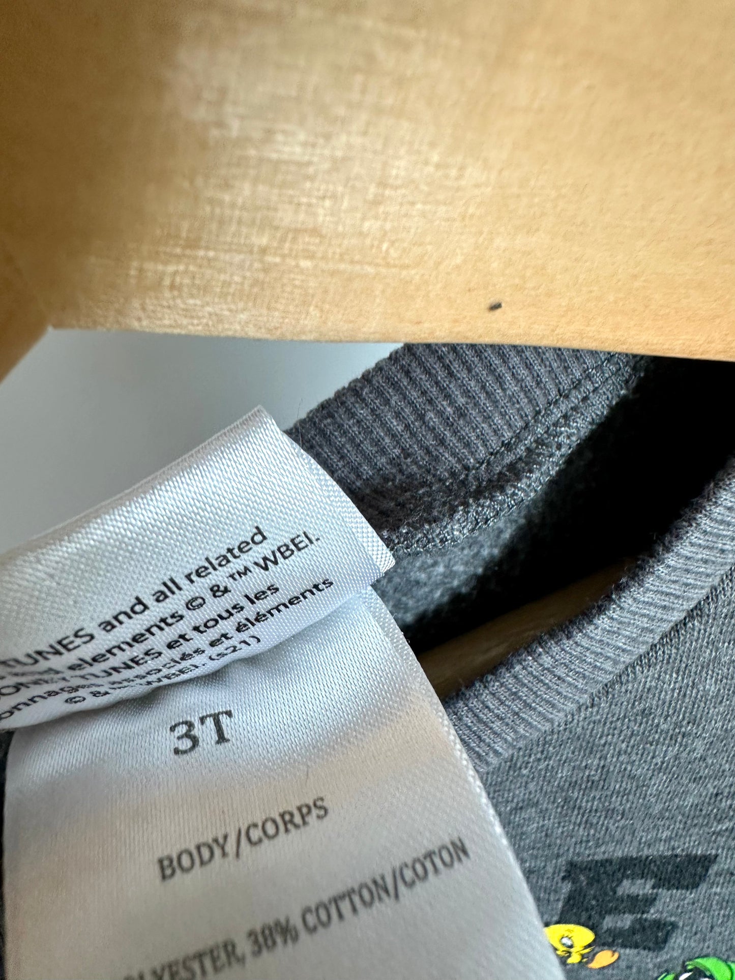 Looney Tunes Grey Crewneck / 3T