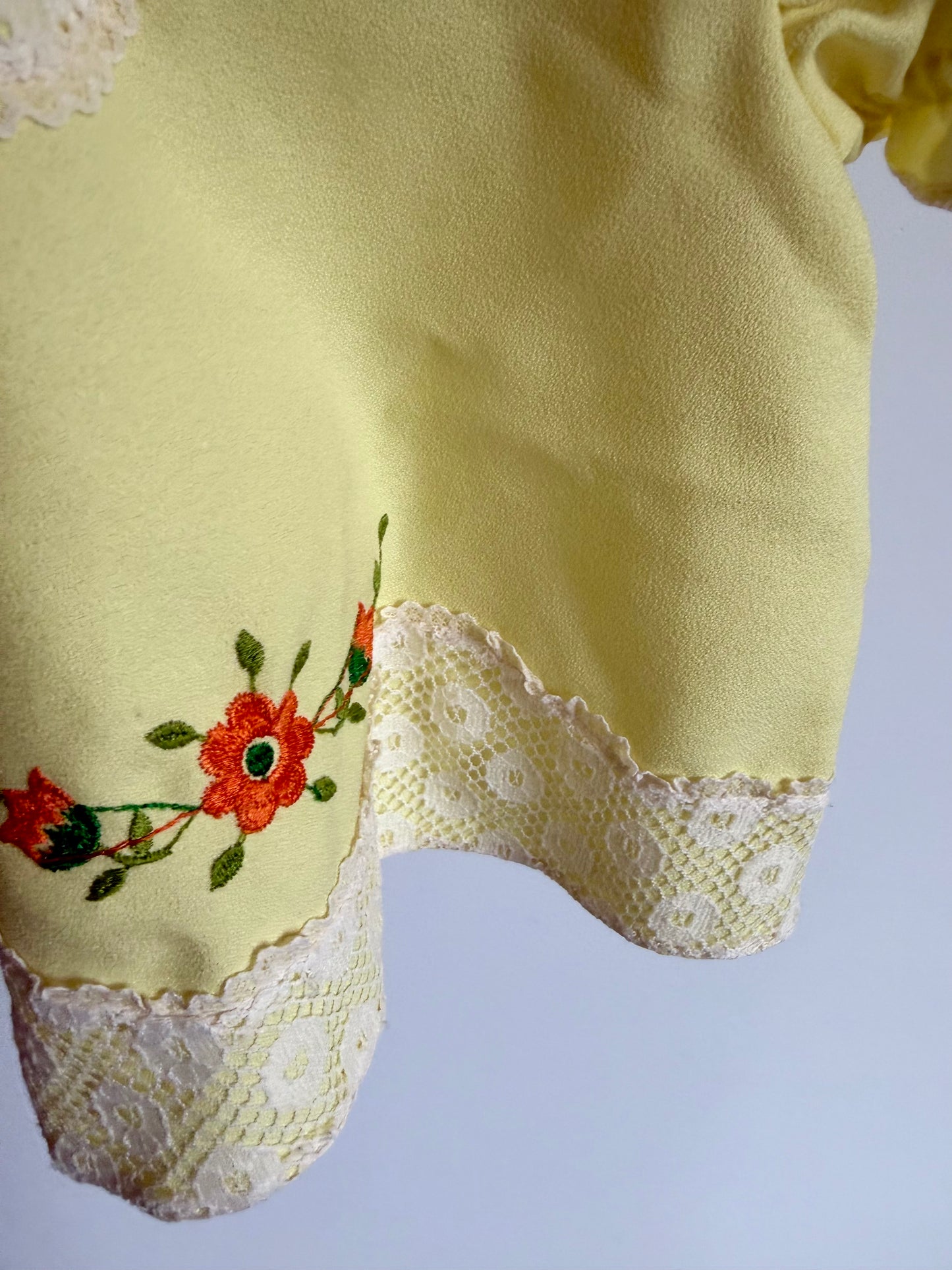 Vintage Made in Canada Yellow Embroidered Lace Top / 6-12m?