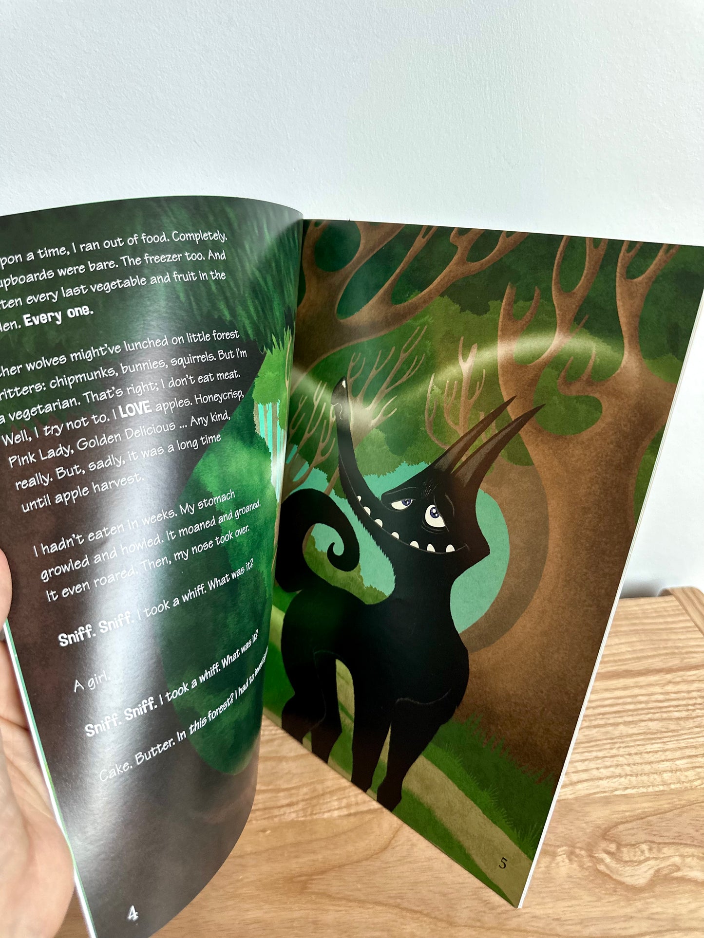 Honestly, Red Riding Hood was Rotten Book / 5-9 years