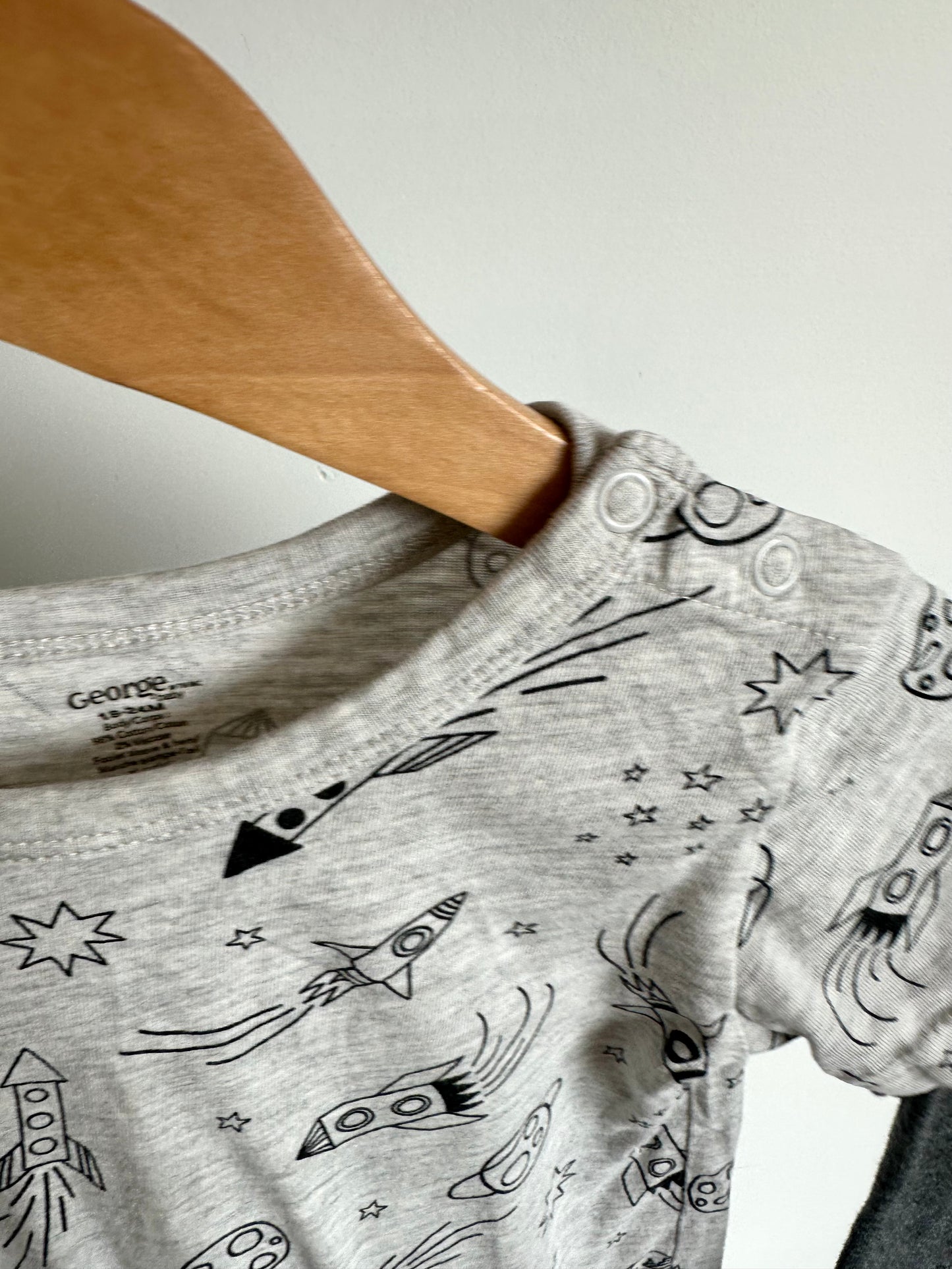 Grey Space Long Sleeve / 18-24m