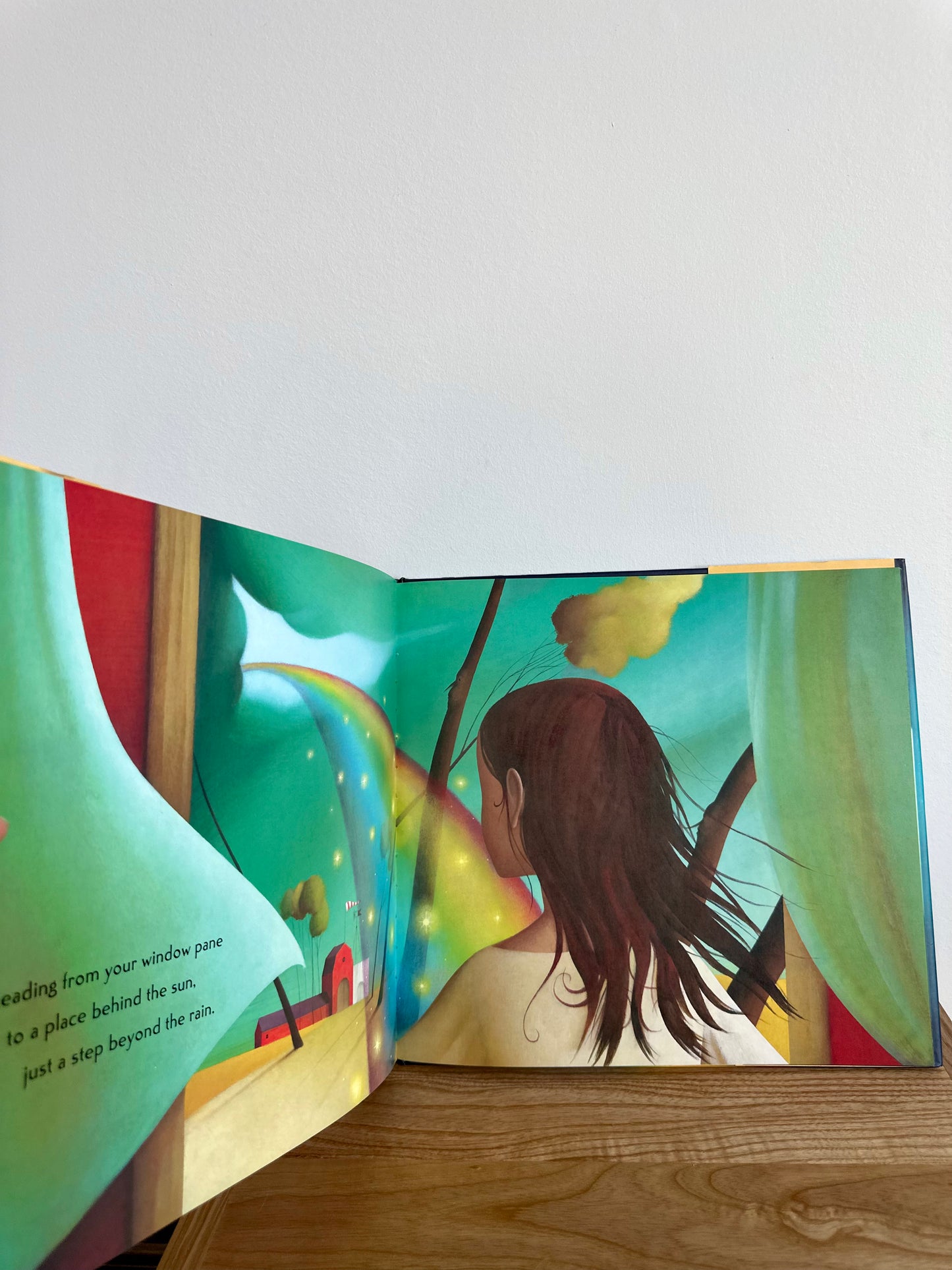 Over The Rainbow DVD + Book / 5-9 years (No Shipping)