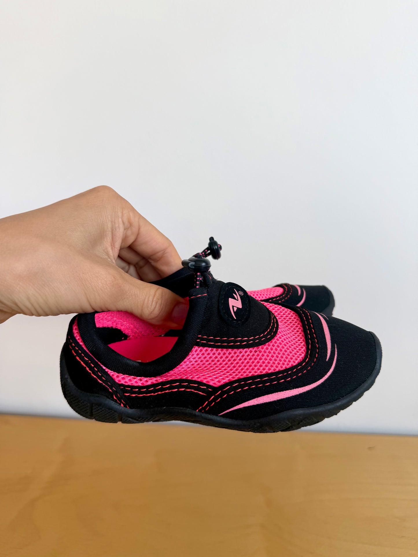Pink Water Shoes / Size 7/8 Toddler