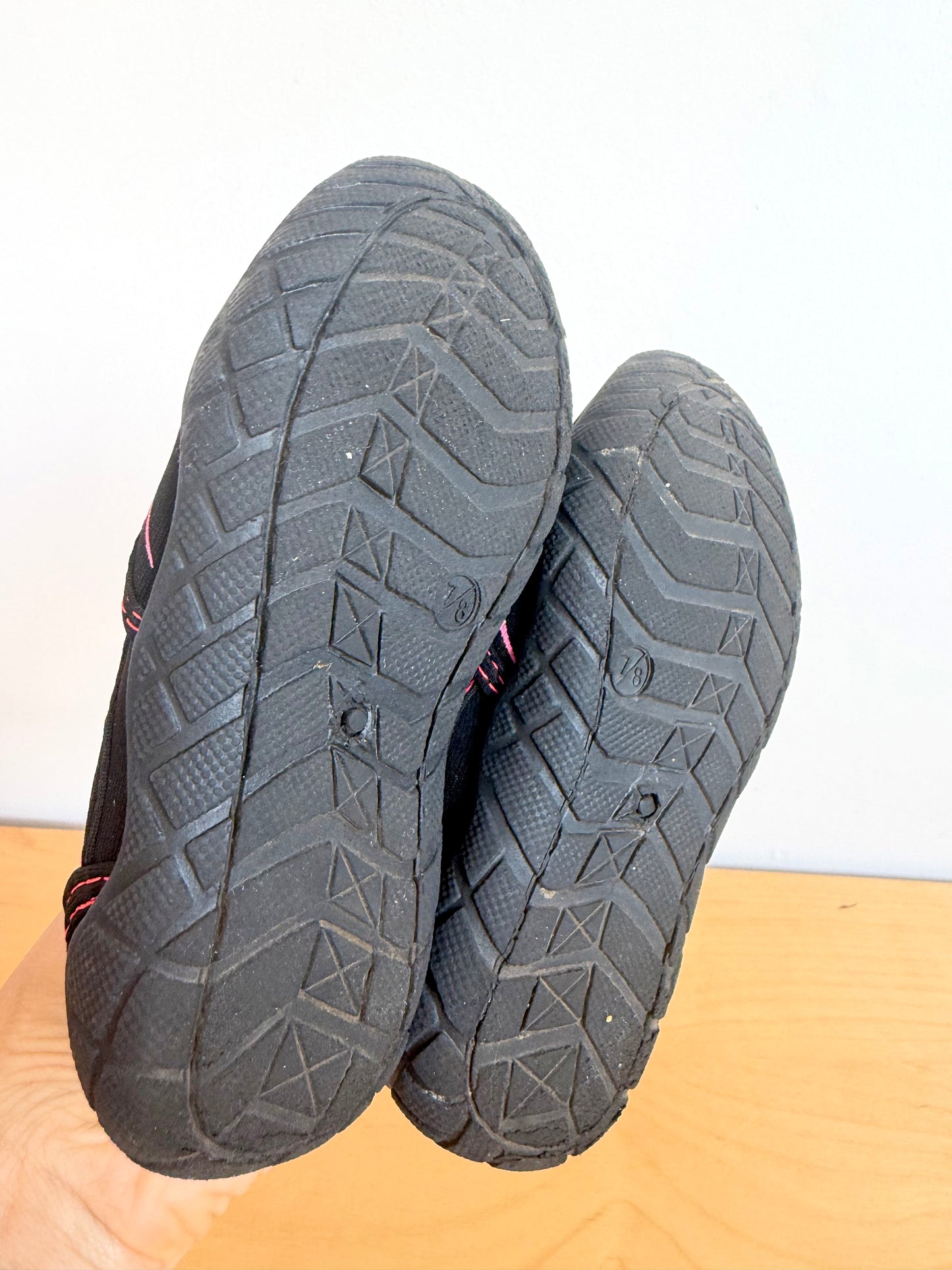 Pink Water Shoes / Size 7/8 Toddler
