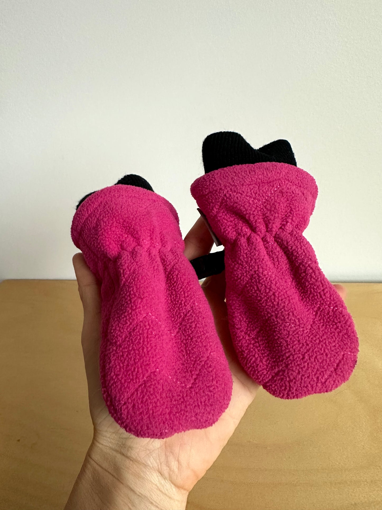 Jan & Jul Magenta Mits / 0-9m