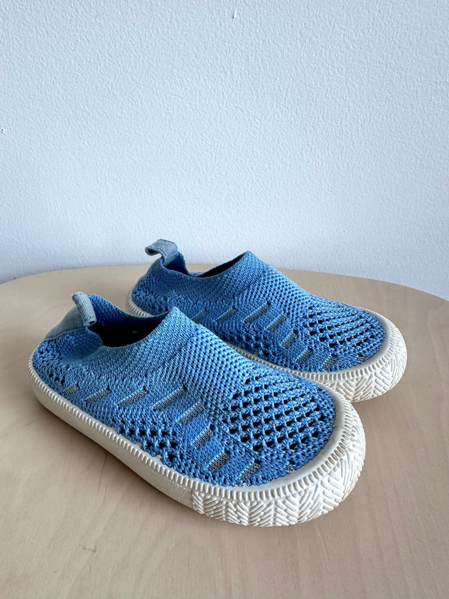 Jan & Jul Blue Knit Slip on Shoes / Size 2 Infant