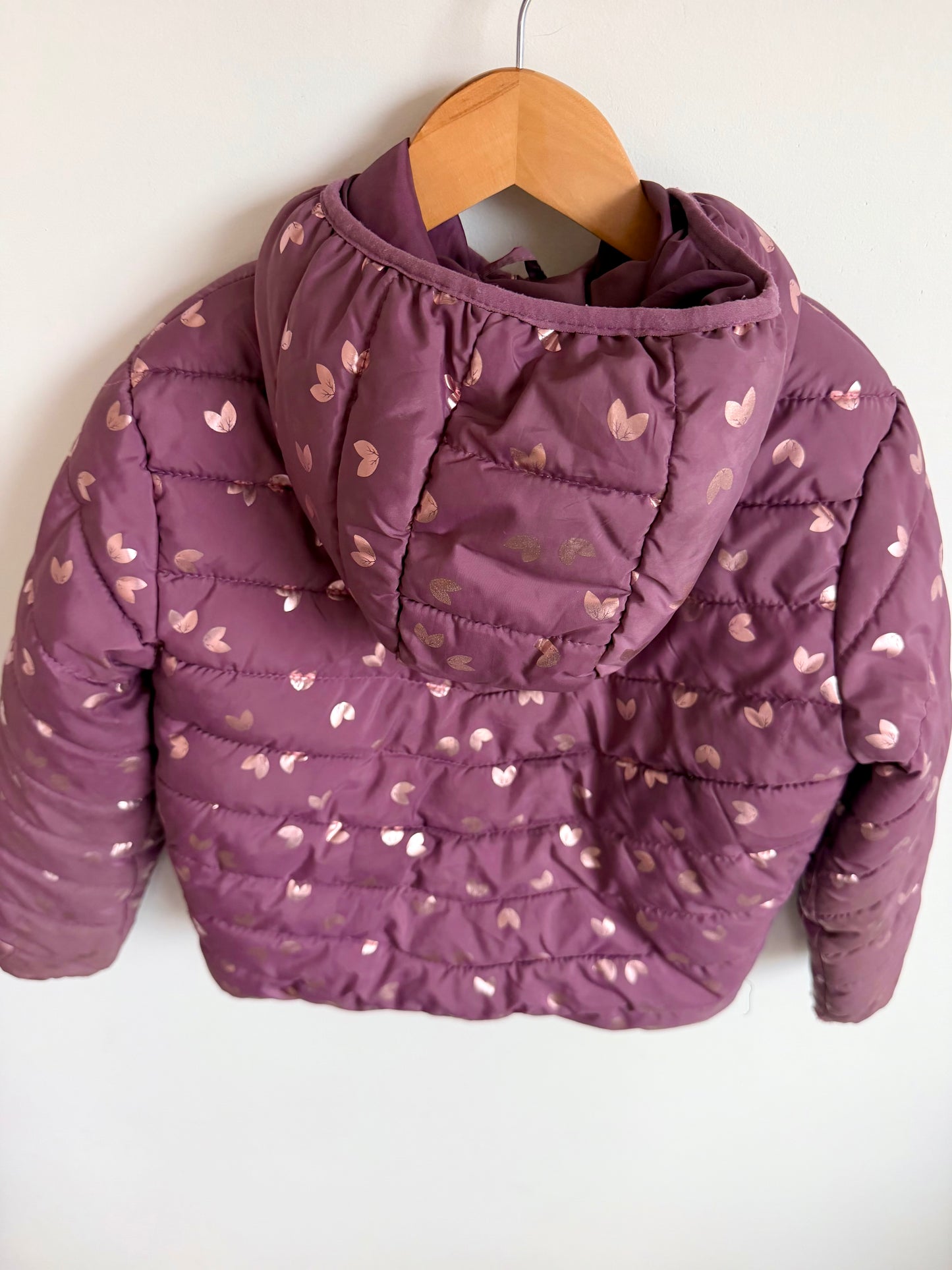 Purple Hooded Puffer Jacket (PLAY) / 6 years