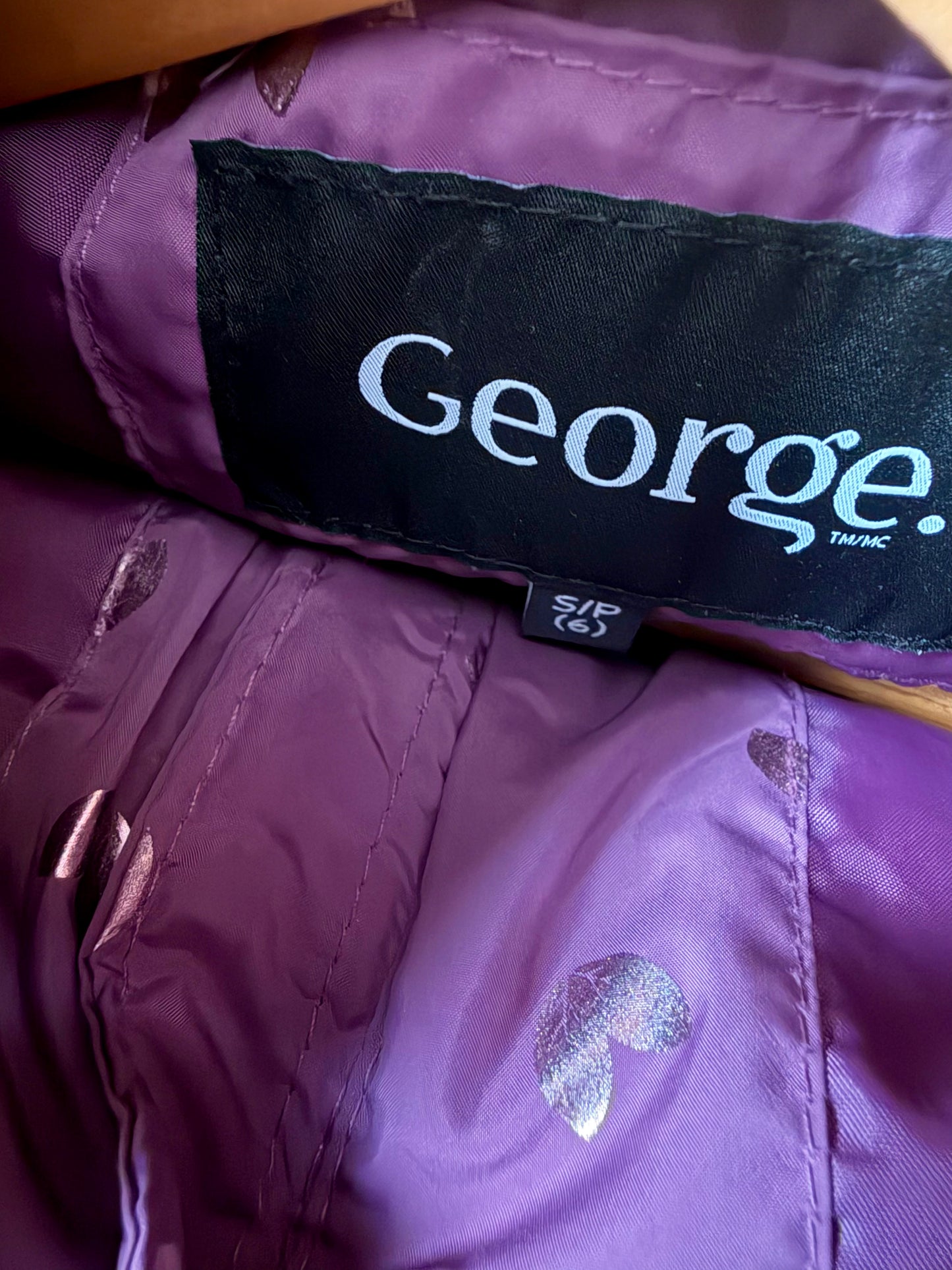Purple Hooded Puffer Jacket (PLAY) / 6 years