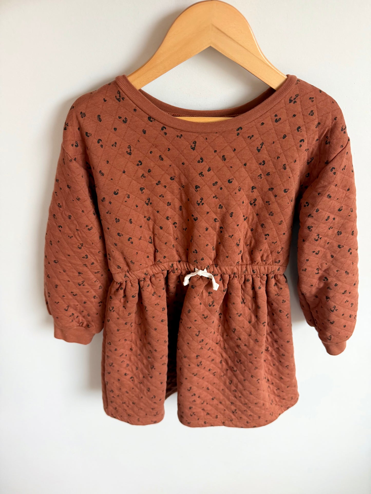 Fawn Quilted Long Sleeve Dress / 5 years