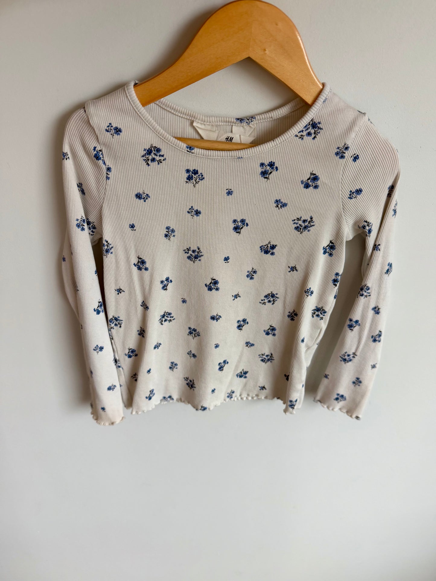 H&M Ribbed Blue Flower Cluster Long-sleeve / 4-6 years