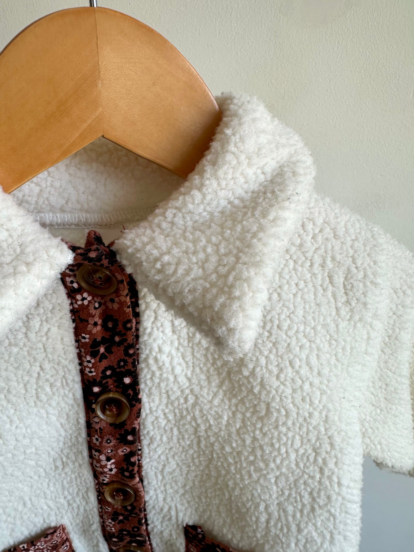 White Sweater with Floral Trim / 9m