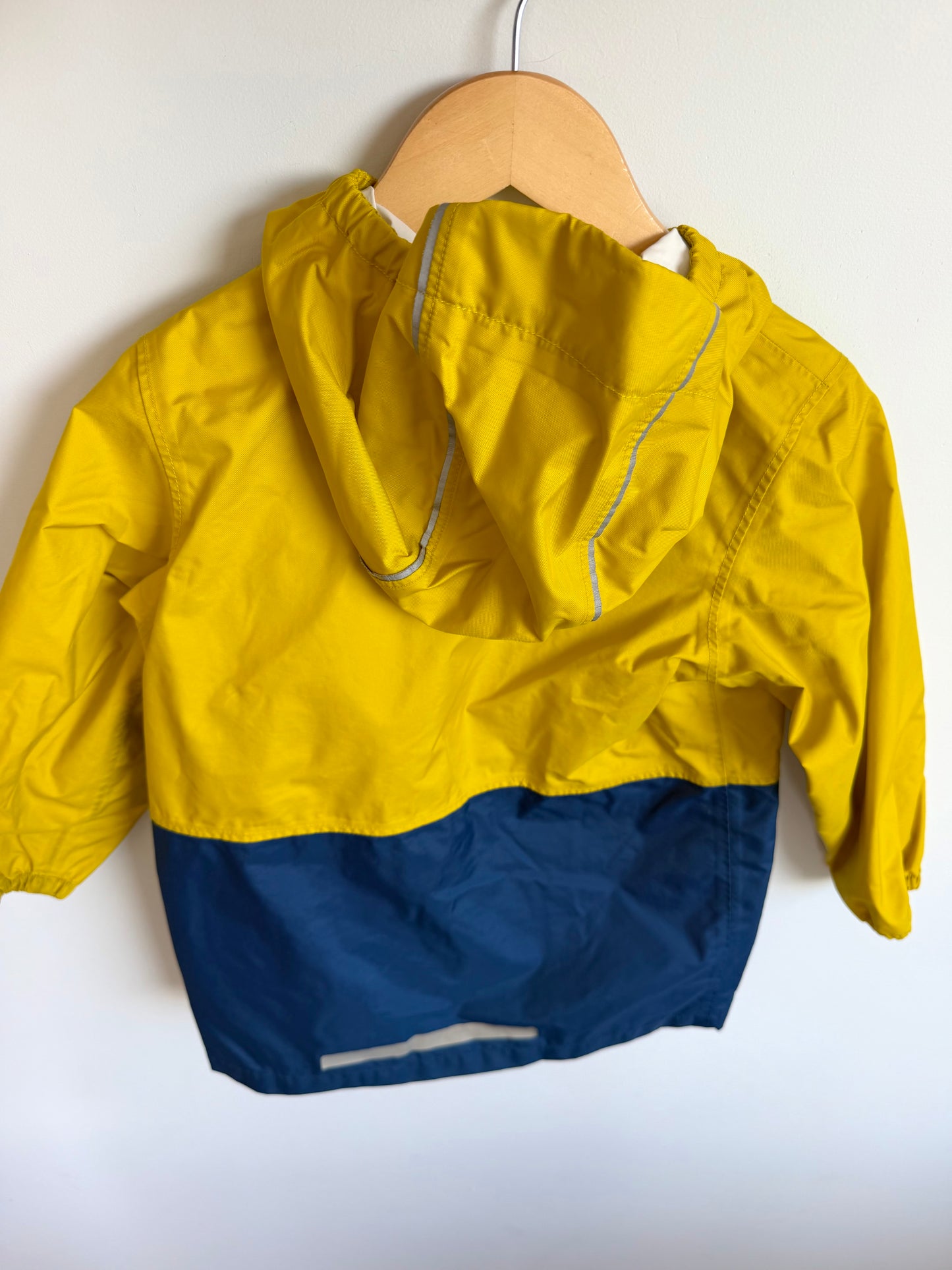 MEC Yellow + Navy Rain Jacket (PLAY) / 4 years