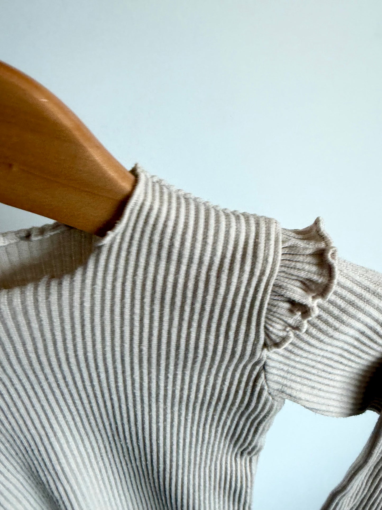 Cream Ribbed Ruffle Sleeve Top / 12-18m?