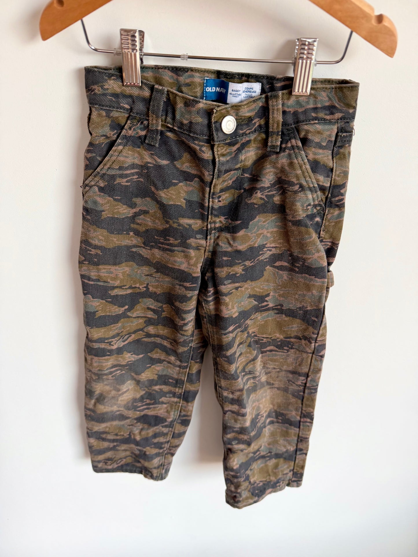 Camo Baggy Adjustable Waist Pants / 5 years