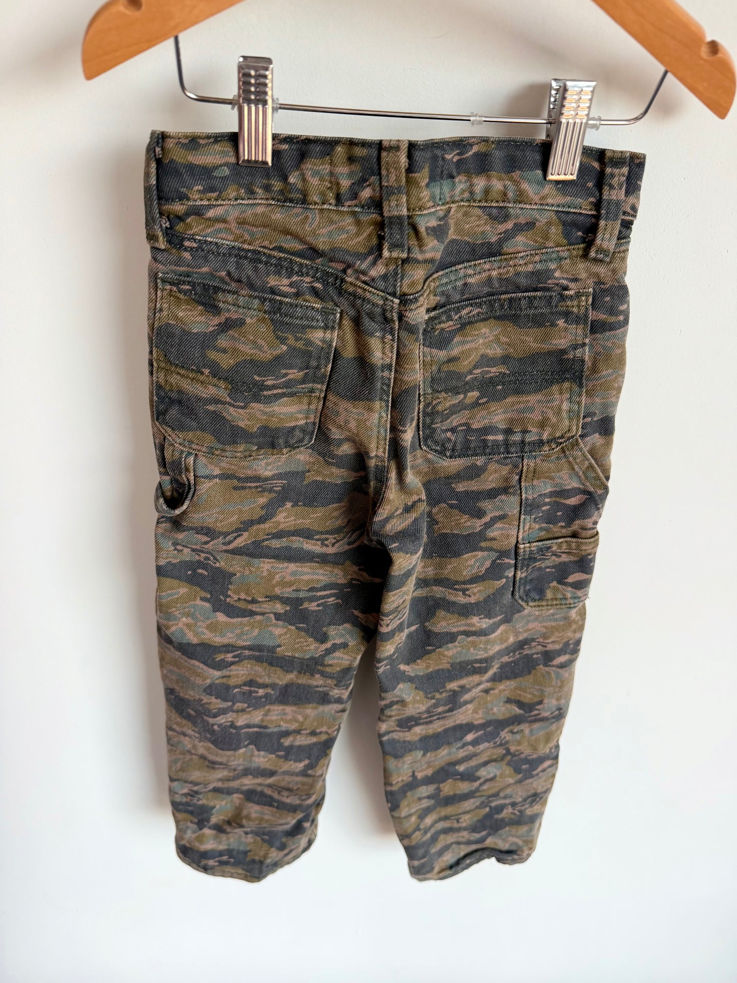 Camo Baggy Adjustable Waist Pants / 5 years