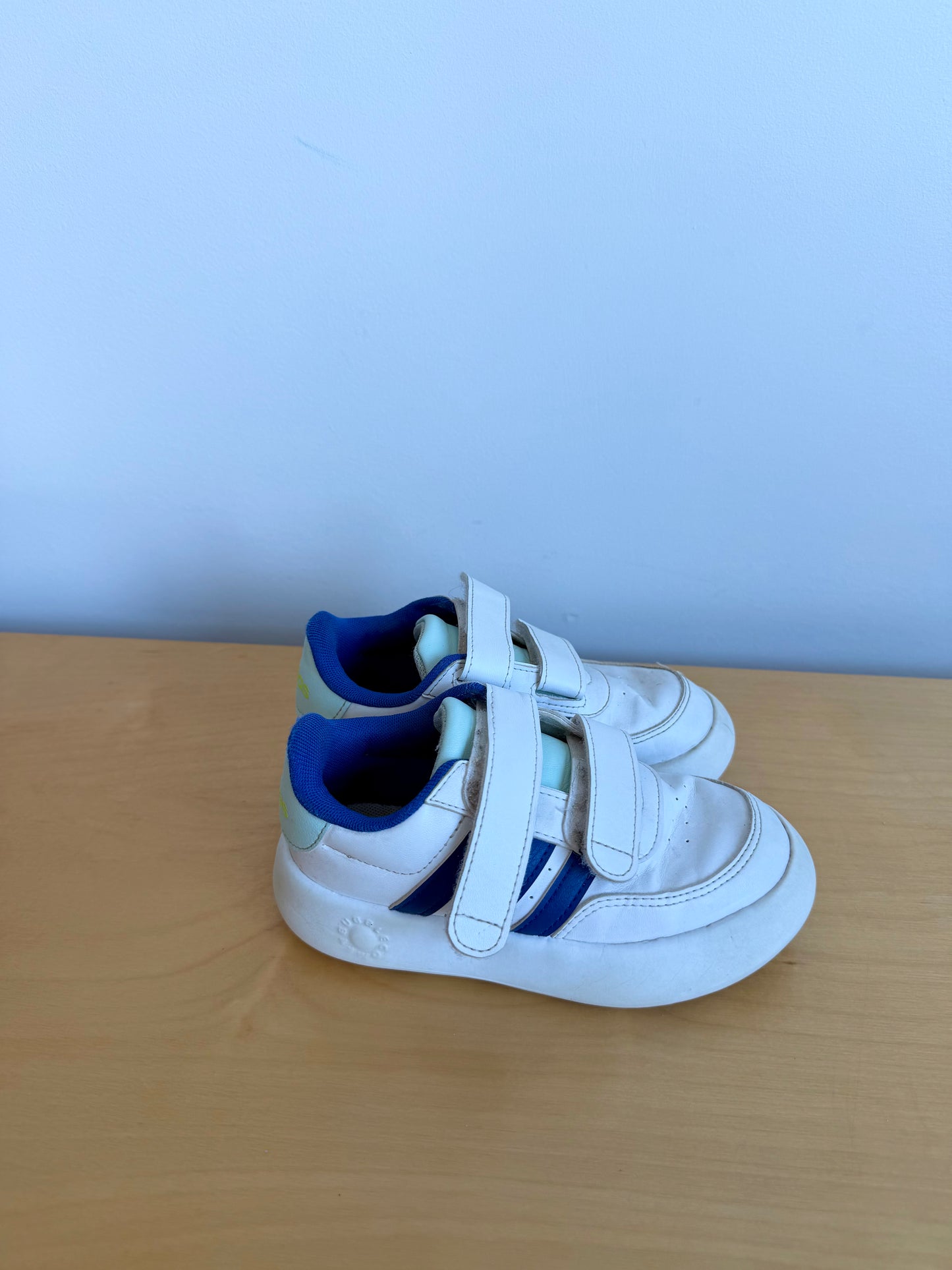 Adidas Bubble Sneakers / 10 Toddler