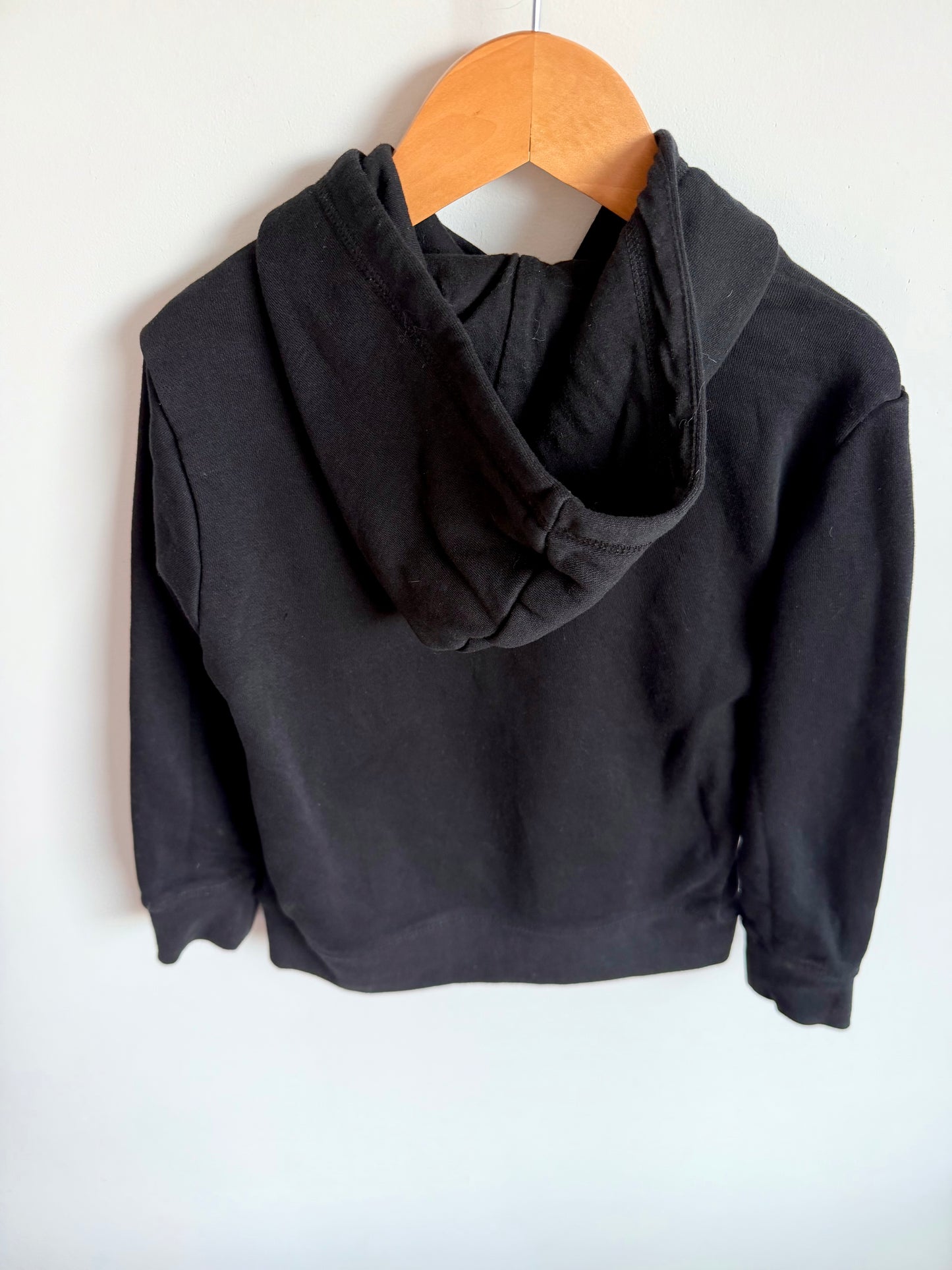 Reebok Black Hoodie / 4-5 years