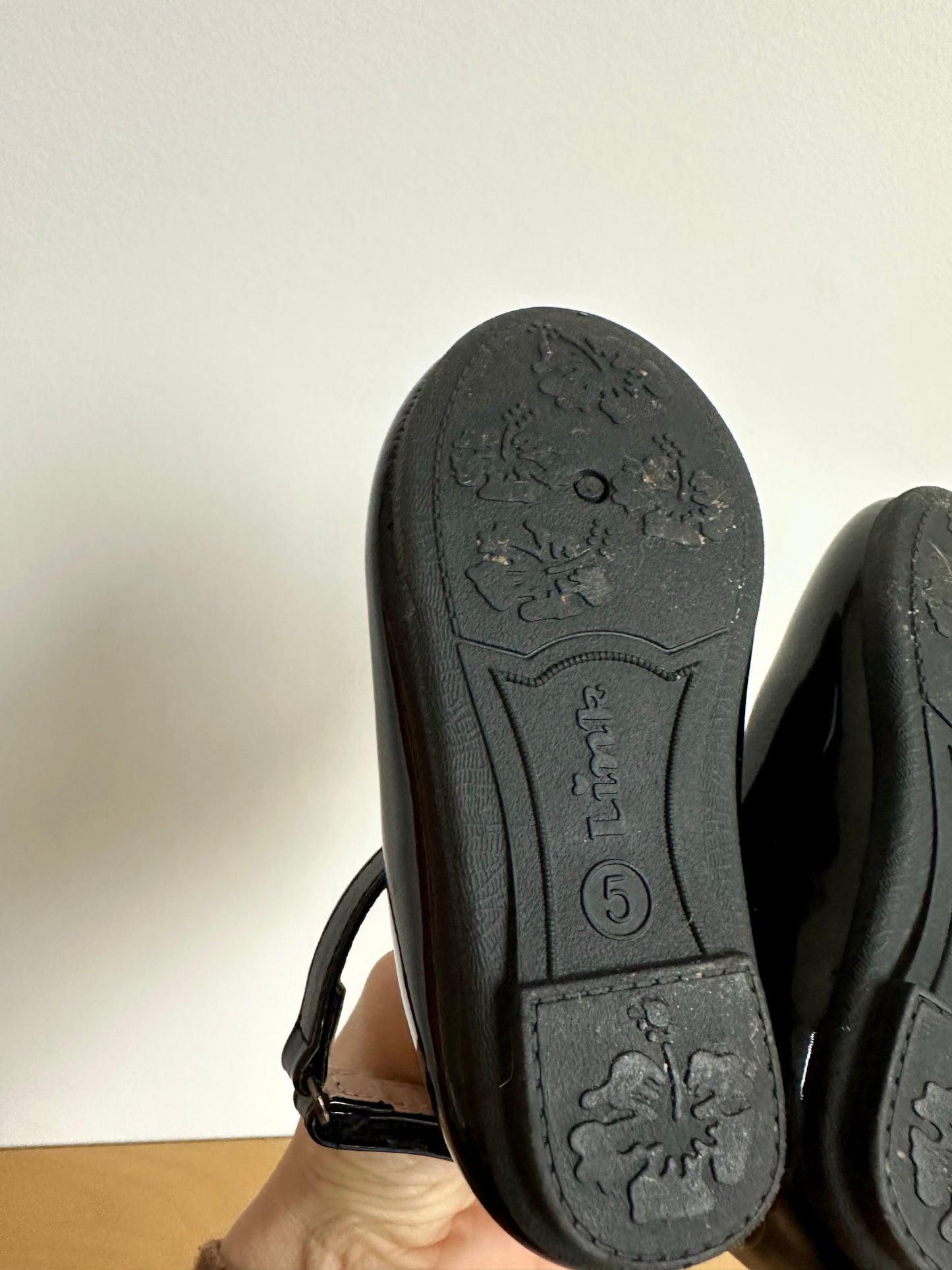 Shiny Black Ballet Flat with Ankle Strap / Size 9 Toddler