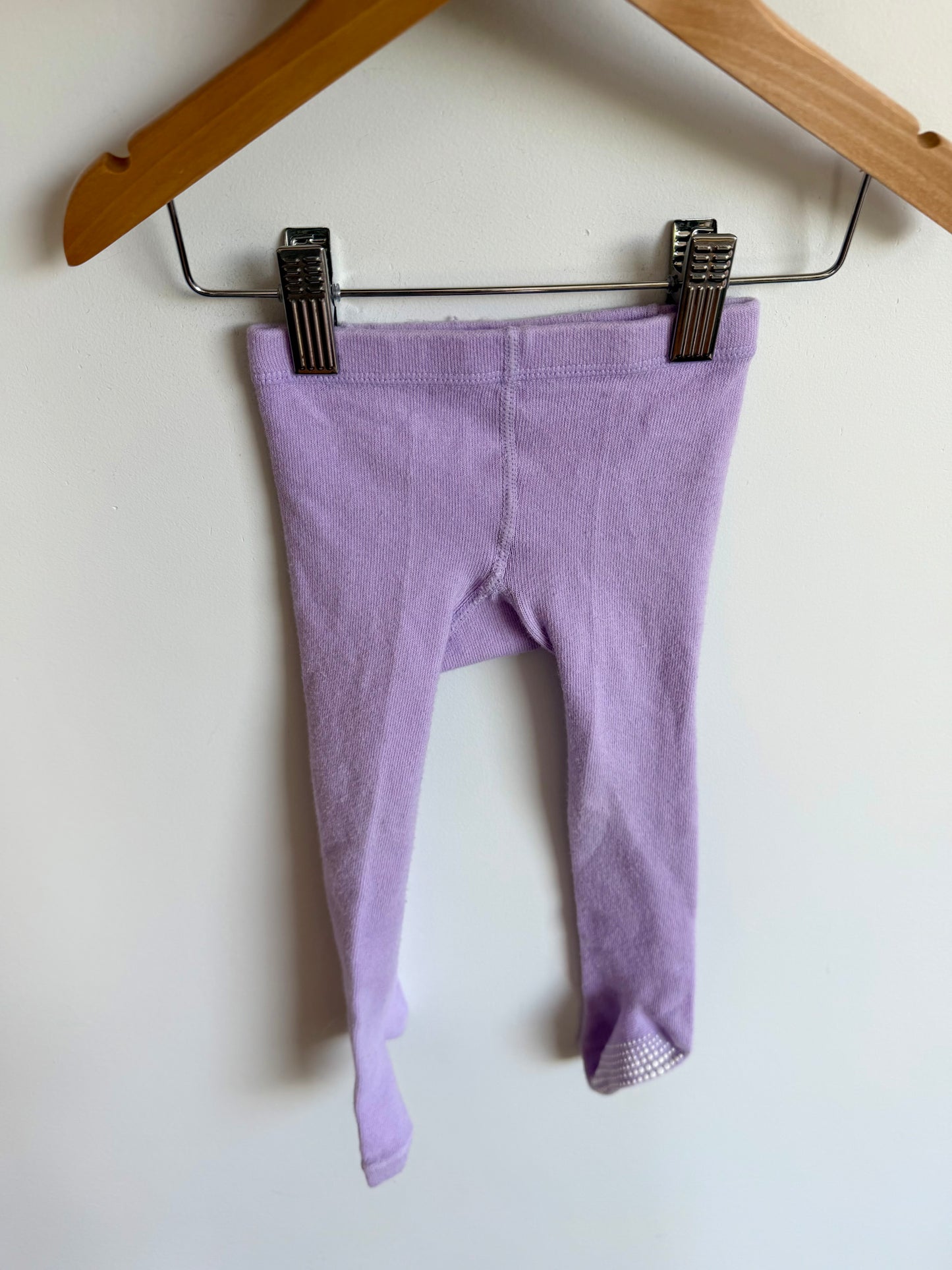 Lavender Grippy Footed Tights / 12-24m