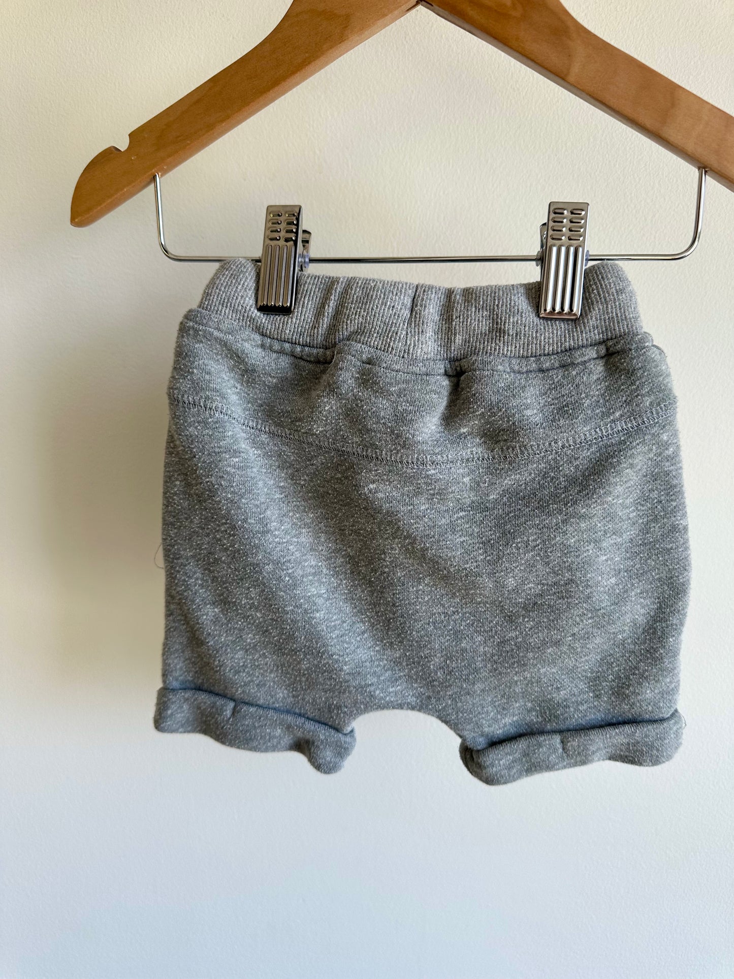 Grey Drawstring Shorts / 6-12m