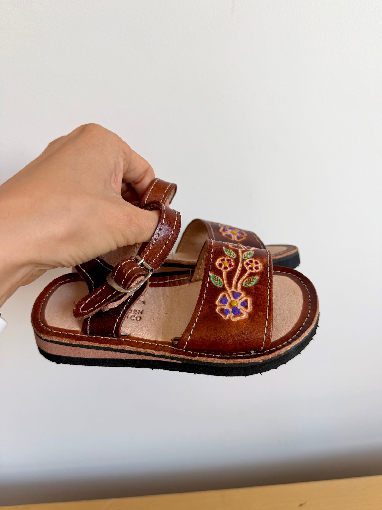 Made in Mexico Flower Sandals / Size 6 toddler