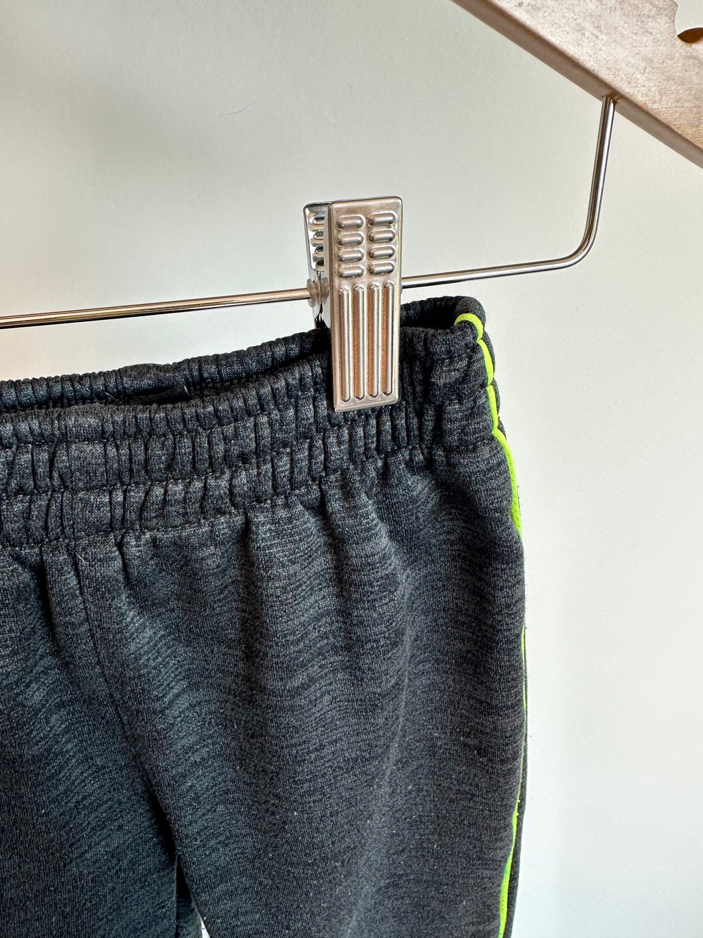 Nike Dri-Fit Joggers / 18m