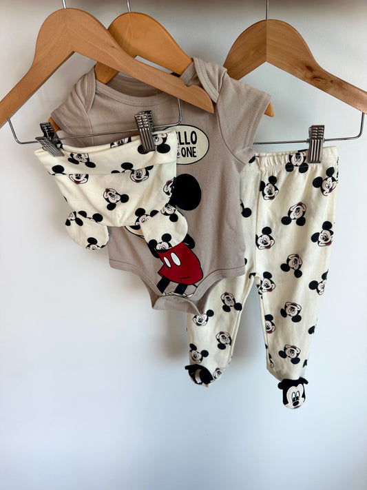 Mickey Mouse 3 piece Bodysuit, Pants and Toque Set / 6-9m