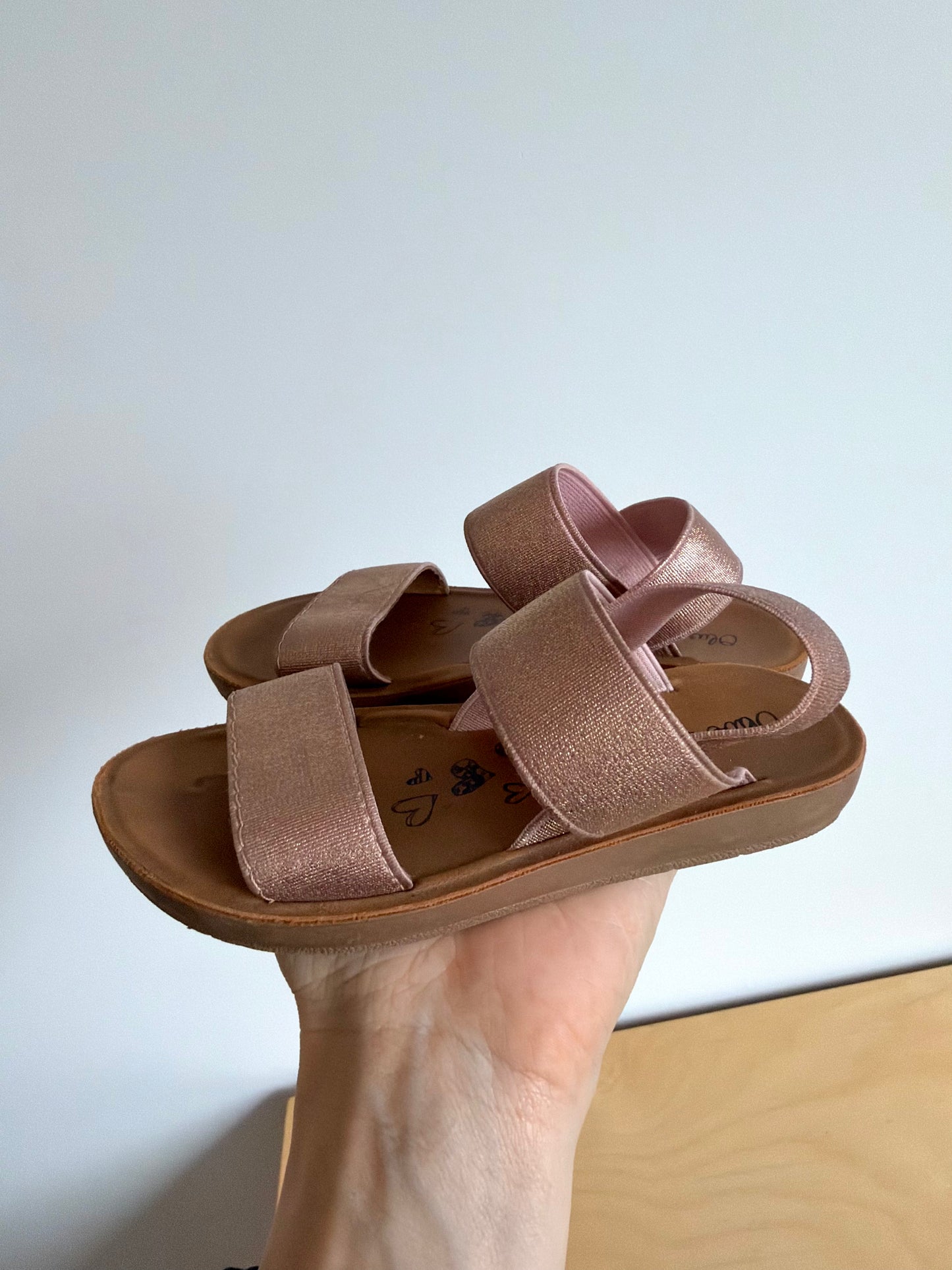 Sparkly Pink Strap Sandals / Size 7 Toddler