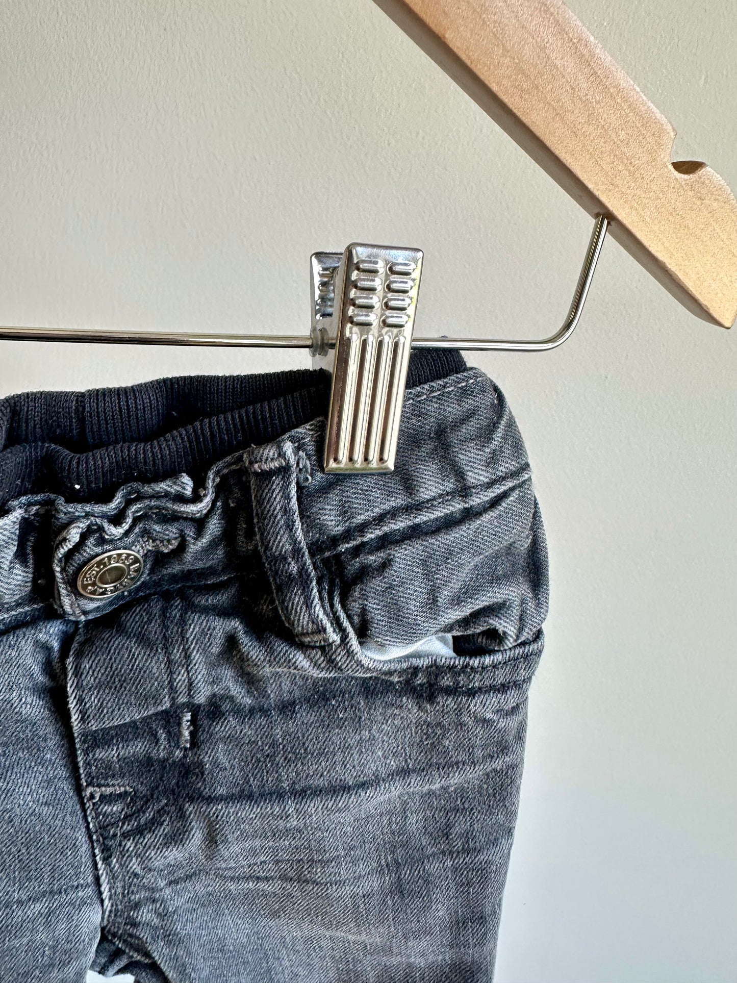 Gap Charcoal Jeans / 6-12m