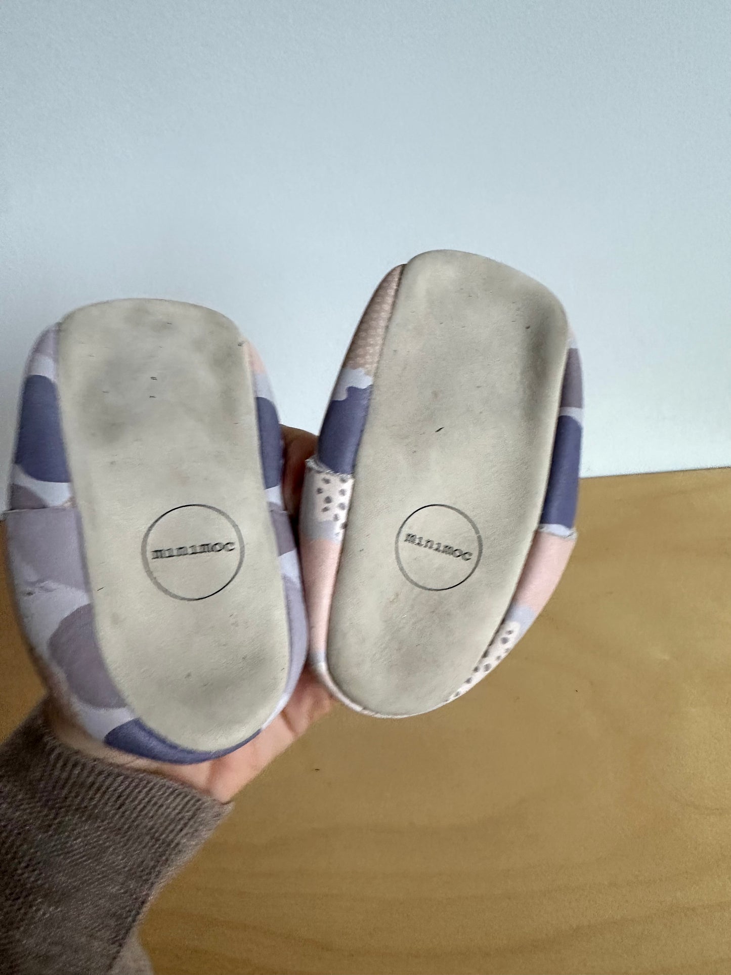 Minimoc Shapes + Pattern Soft Sole Shoes / Size 5 Toddler