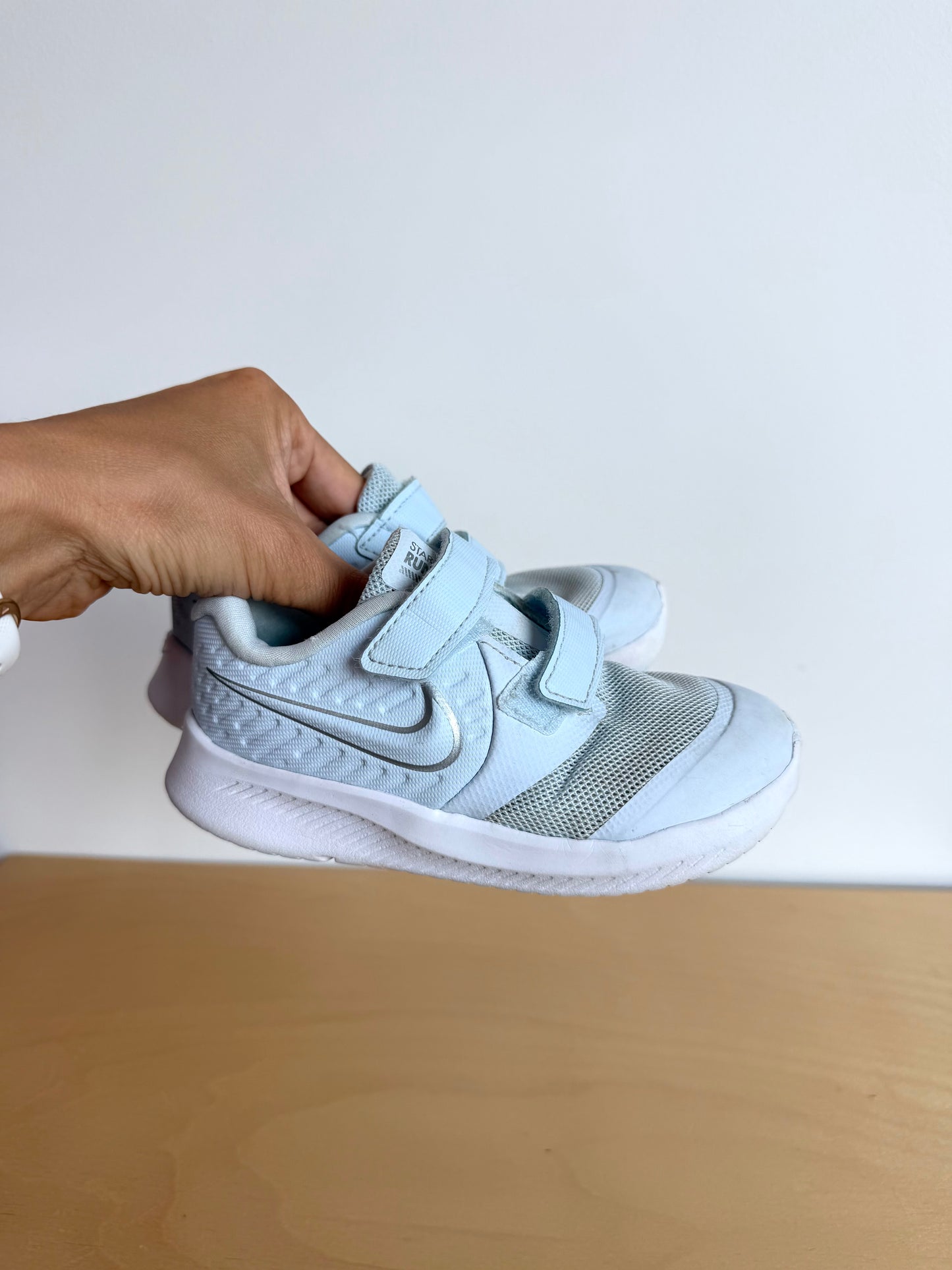 Nike Star Runner Shoes / Size 8 Toddler