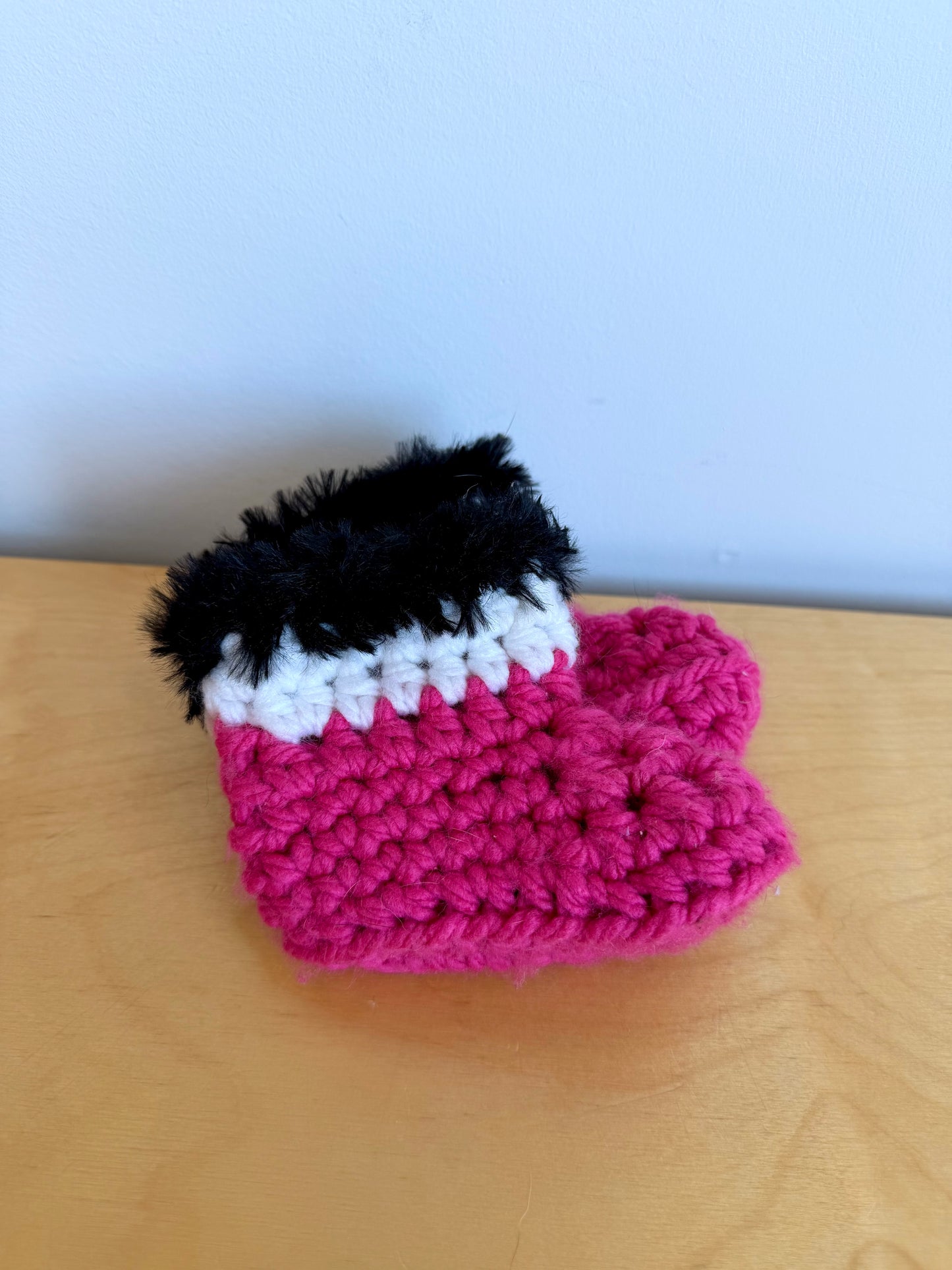 Pink Knit Baby Booties / 12-18m