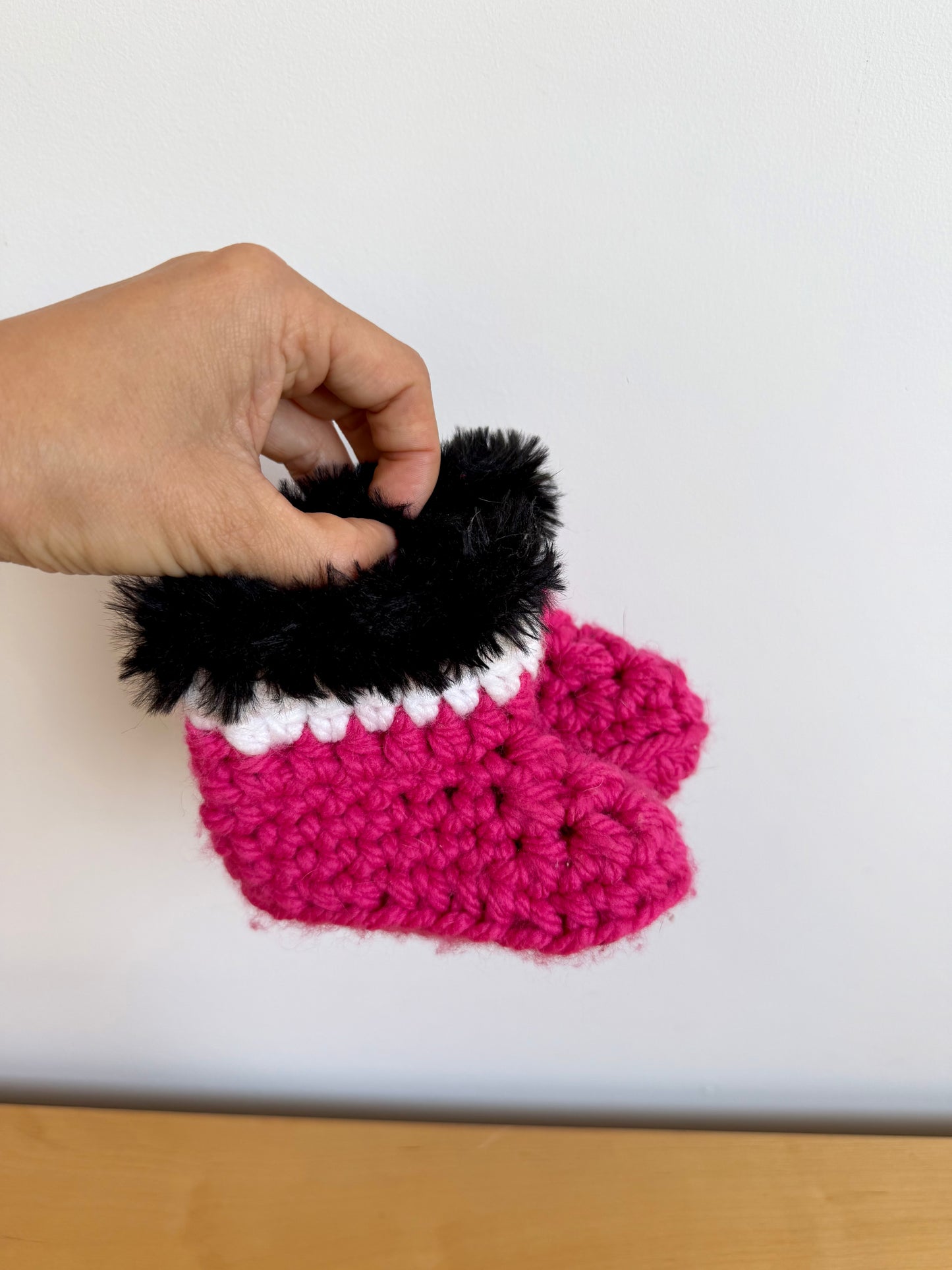 Pink Knit Baby Booties / 12-18m