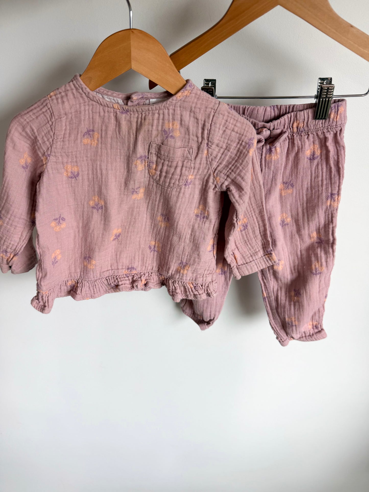 Mauve Floral Top + Pants Set (PLAY) / 18m (No Shipping)